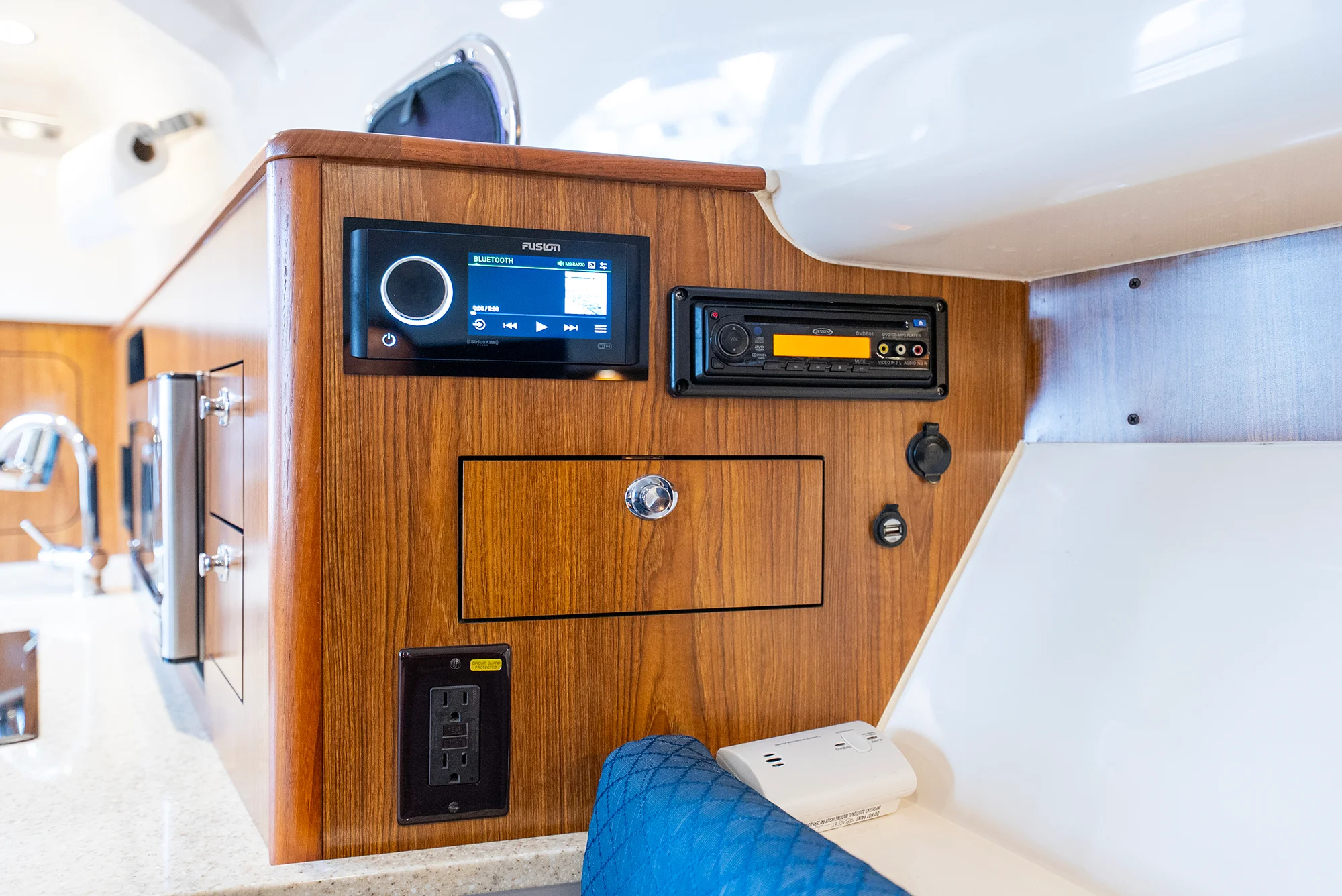 2012 Pursuit 345 OFFSHORE Image Thumbnail #69