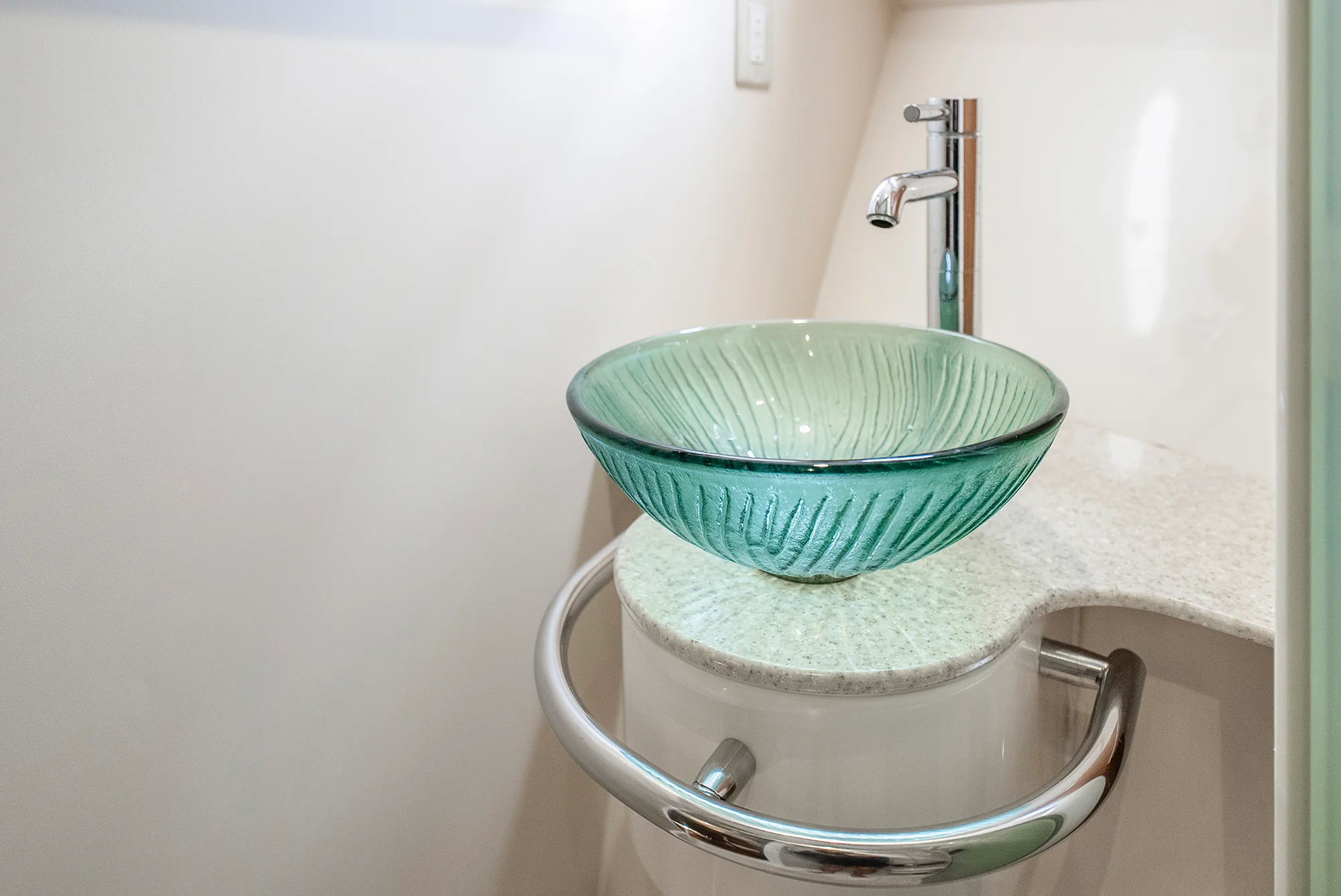 2012 Pursuit 345 OFFSHORE Image Thumbnail #64