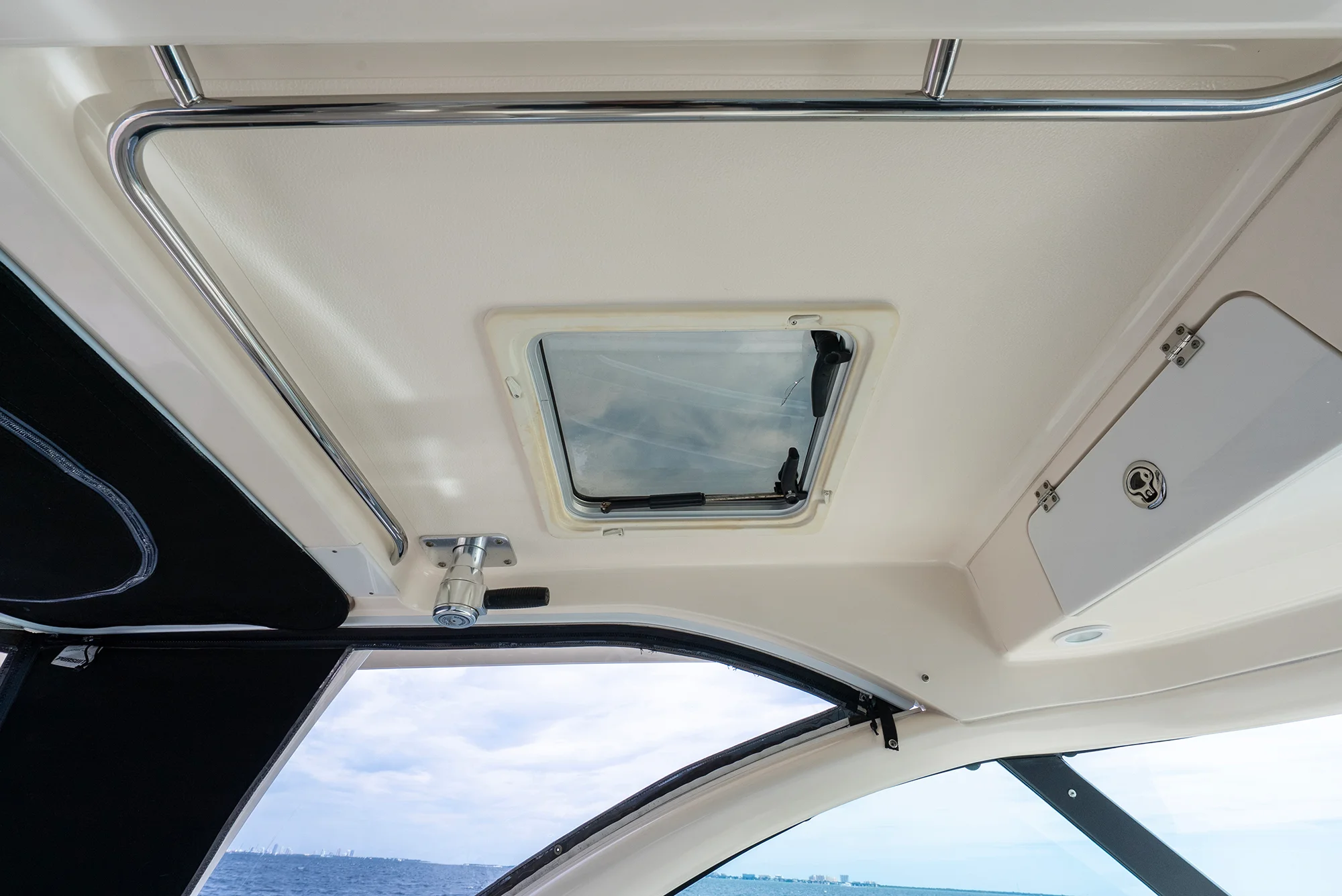 2012 Pursuit 345 OFFSHORE Image Thumbnail #55