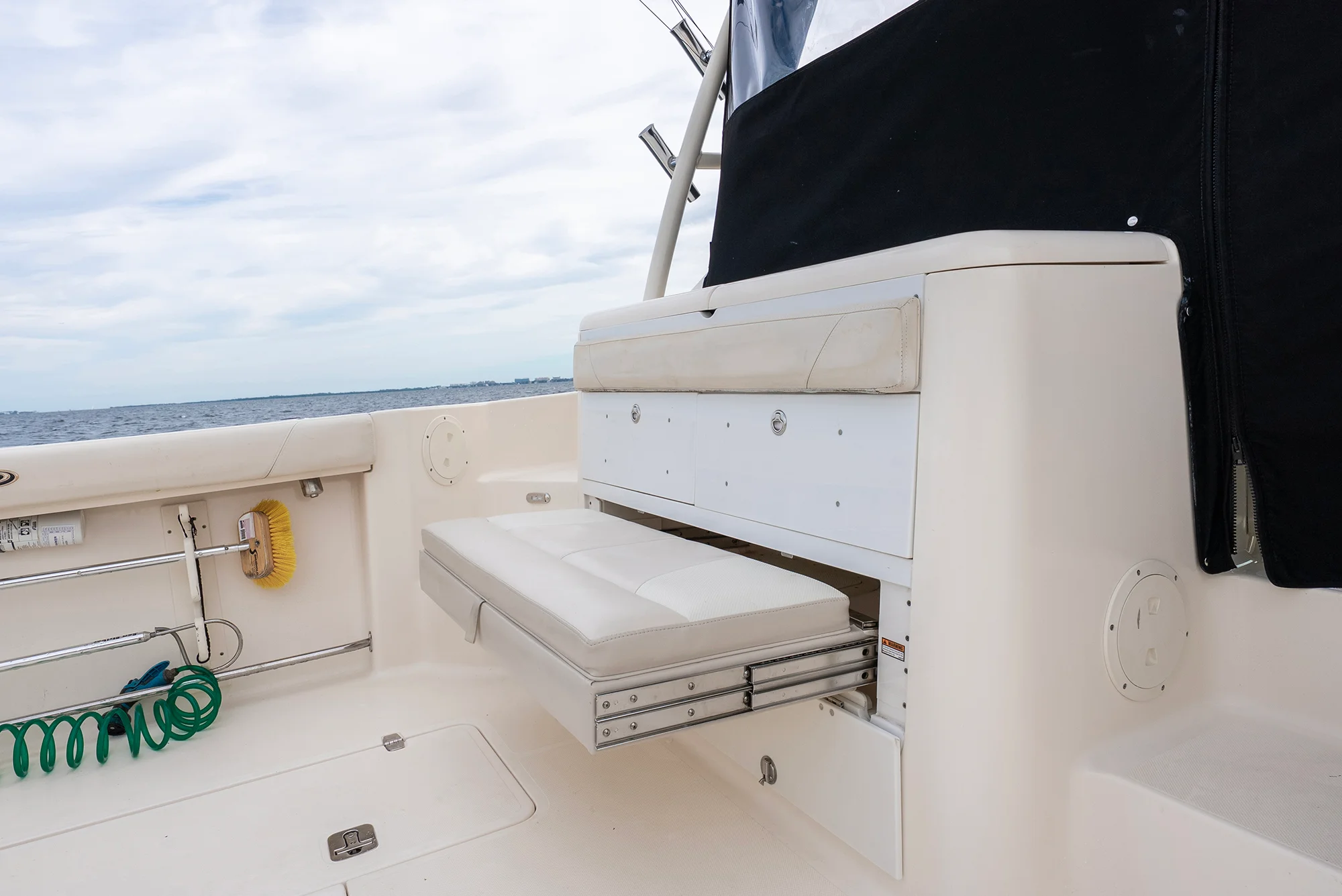 2012 Pursuit 345 OFFSHORE Image Thumbnail #31