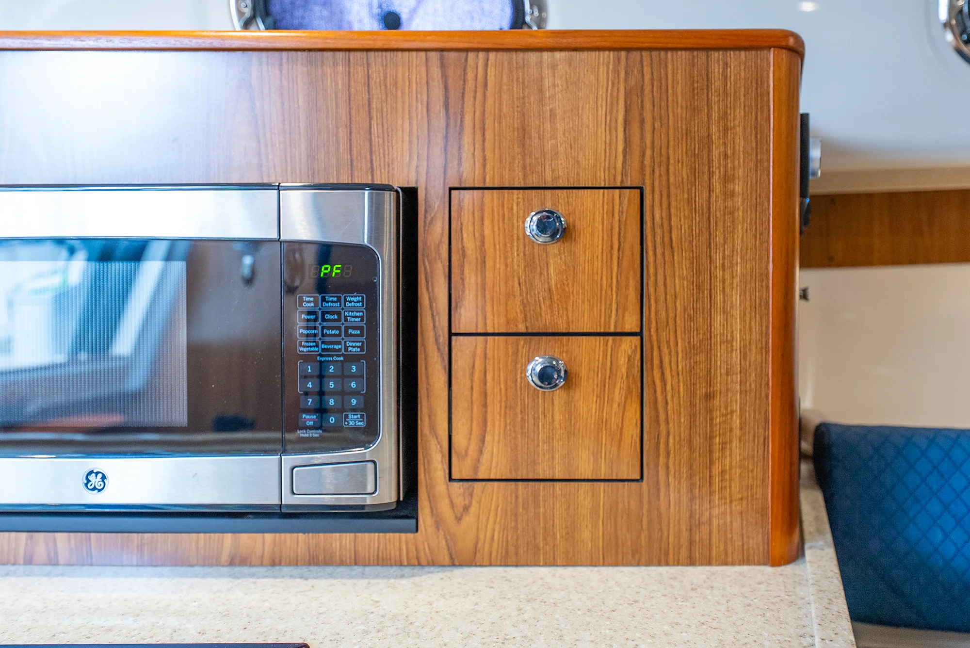 2012 Pursuit 345 OFFSHORE Image Thumbnail #68