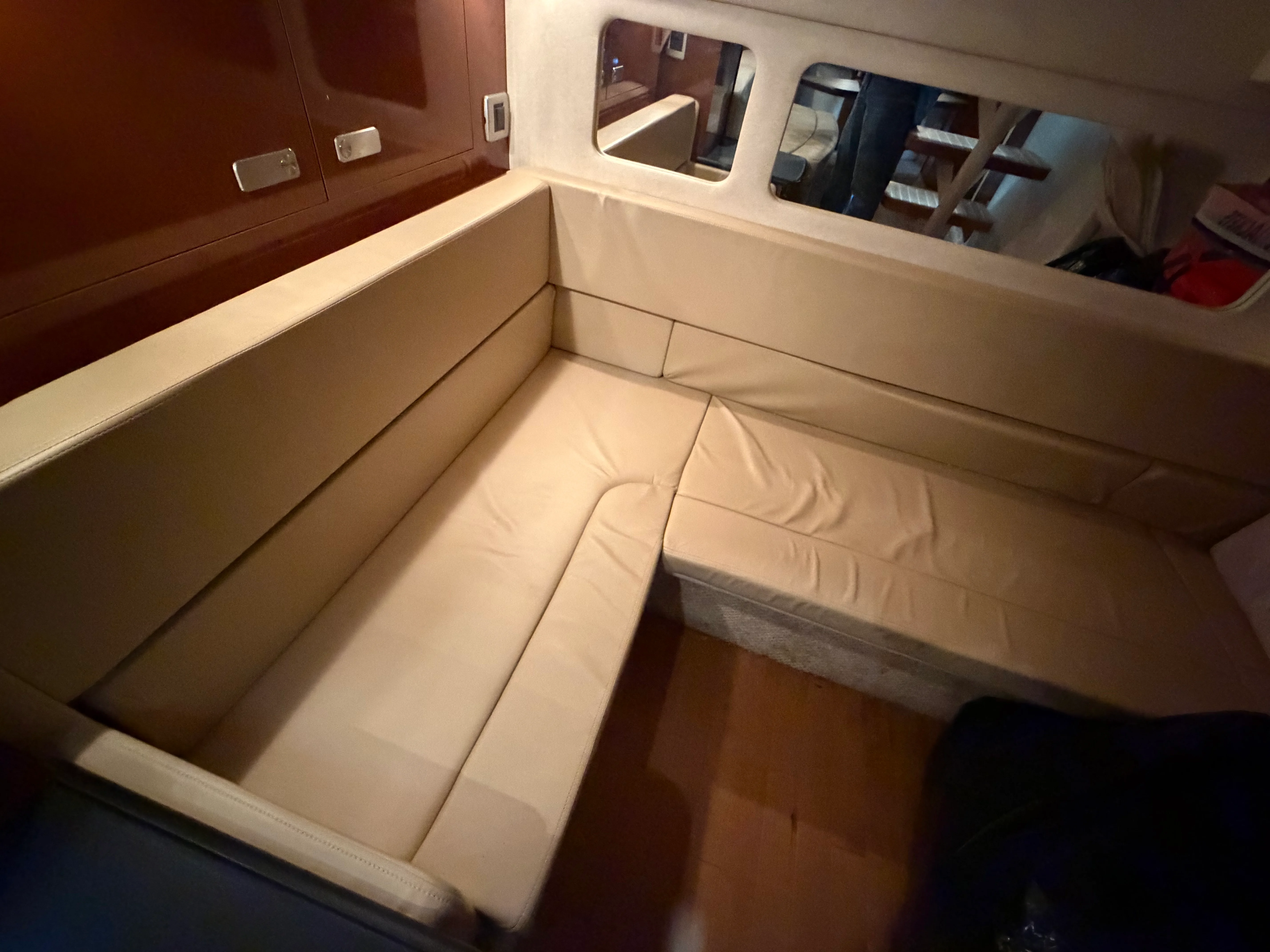 2010 Sea Ray 330 SUNDANCER Image Thumbnail #19