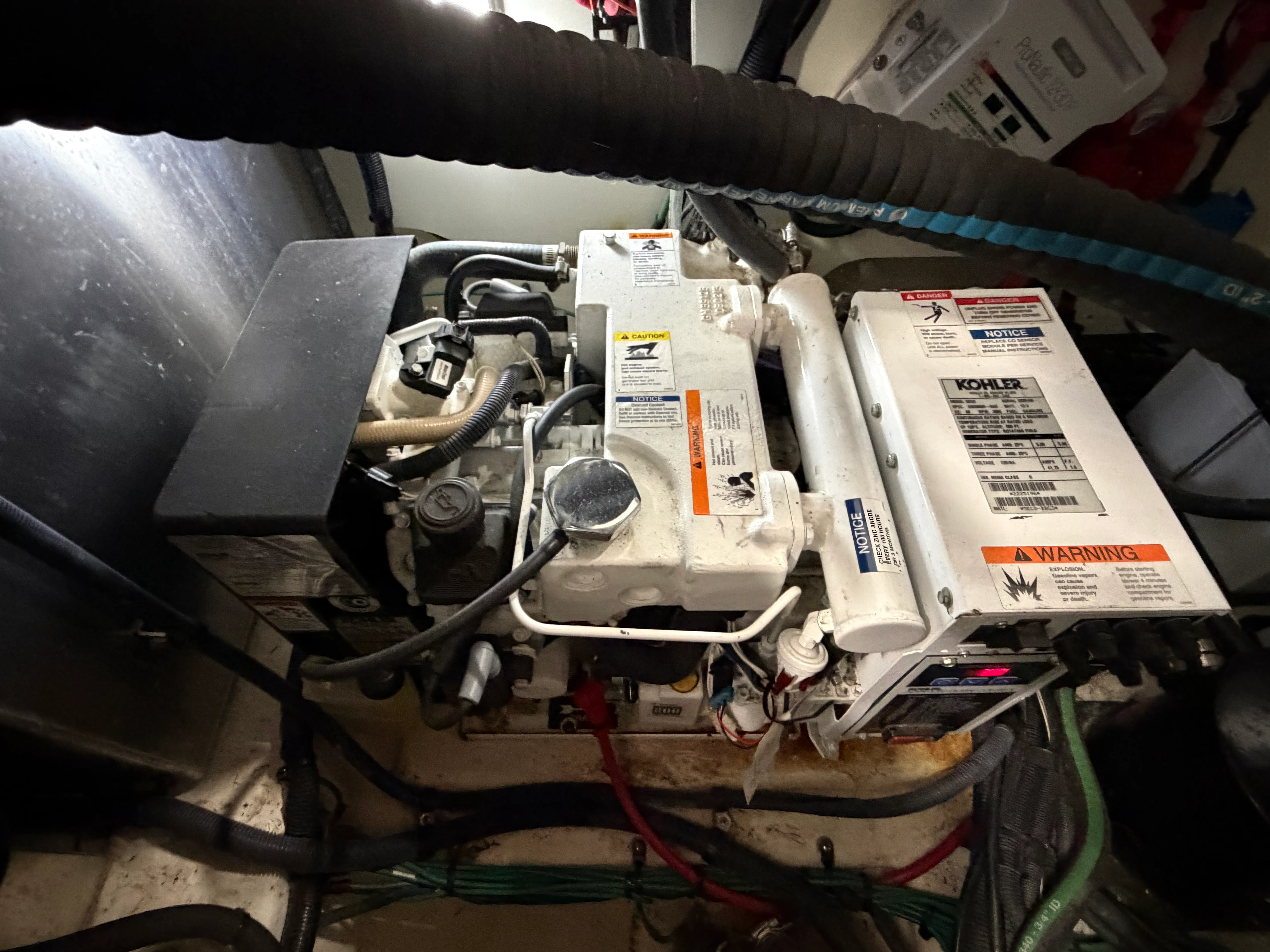 2010 Sea Ray 330 SUNDANCER Image Thumbnail #26