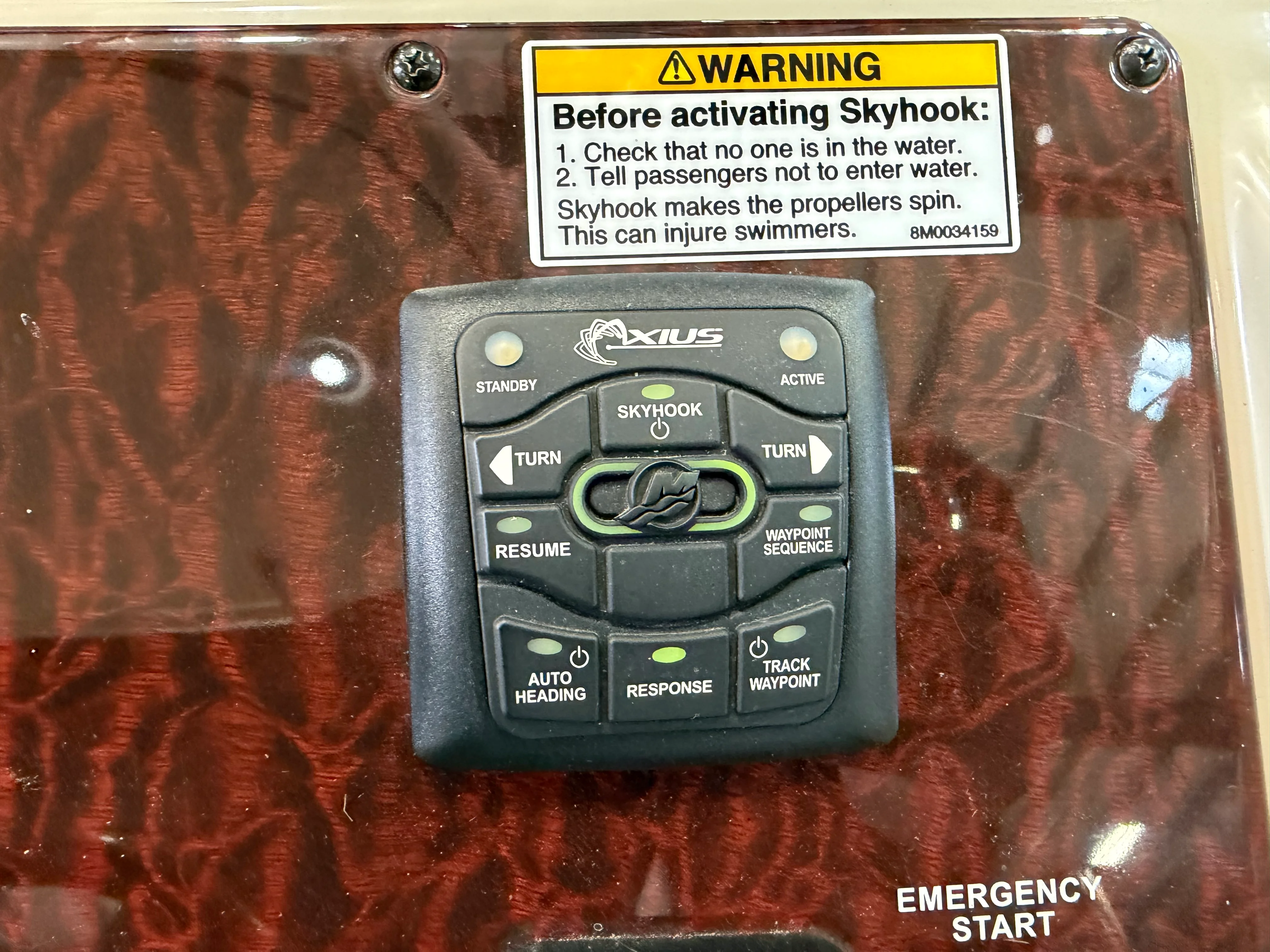 2010 Sea Ray 330 SUNDANCER Image Thumbnail #11