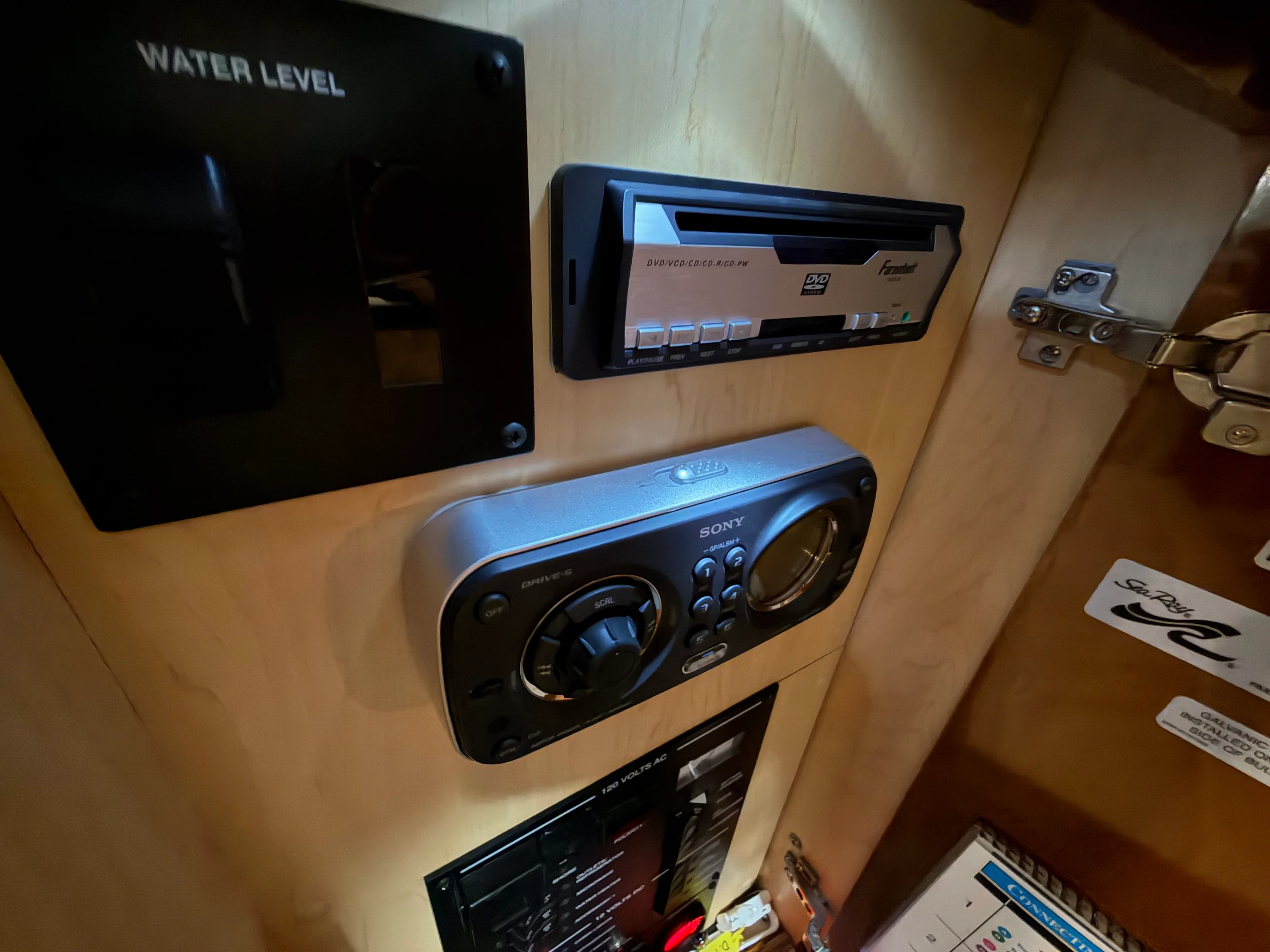 2010 Sea Ray 330 SUNDANCER Image Thumbnail #24