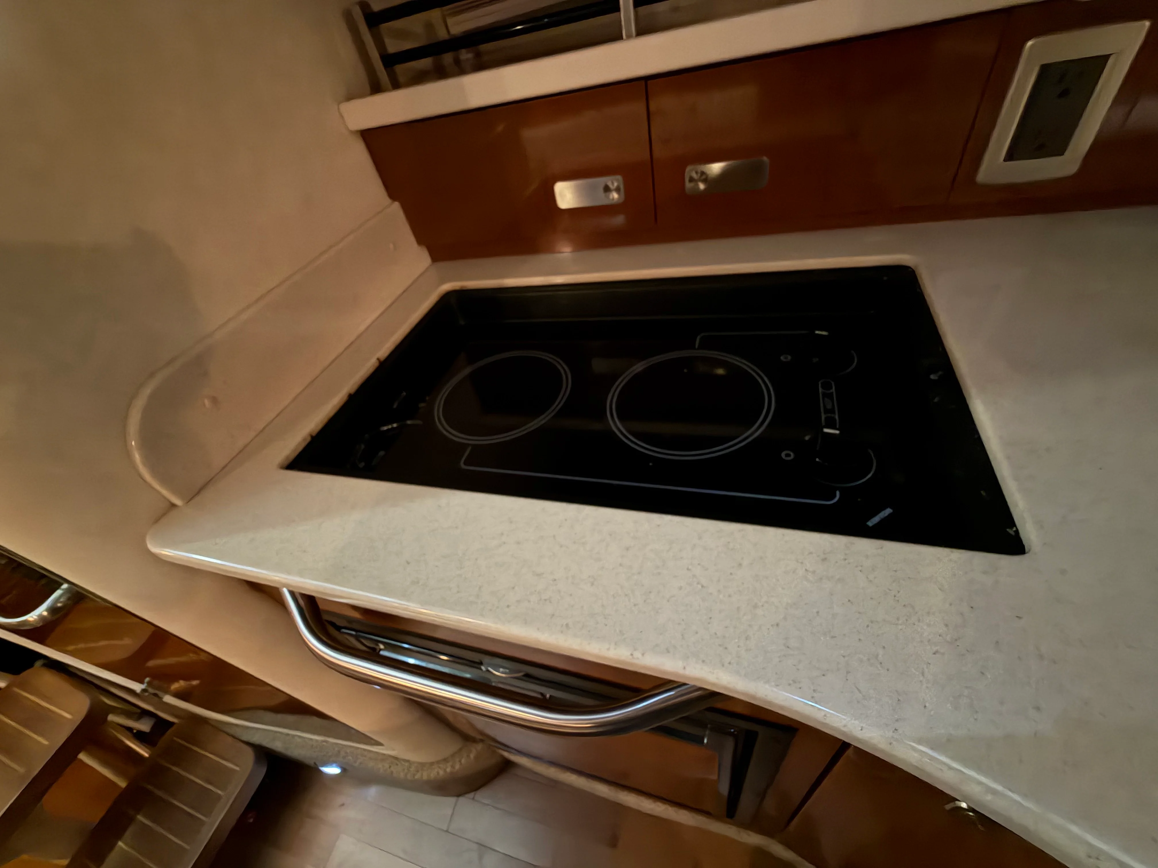 2010 Sea Ray 330 SUNDANCER Image Thumbnail #22