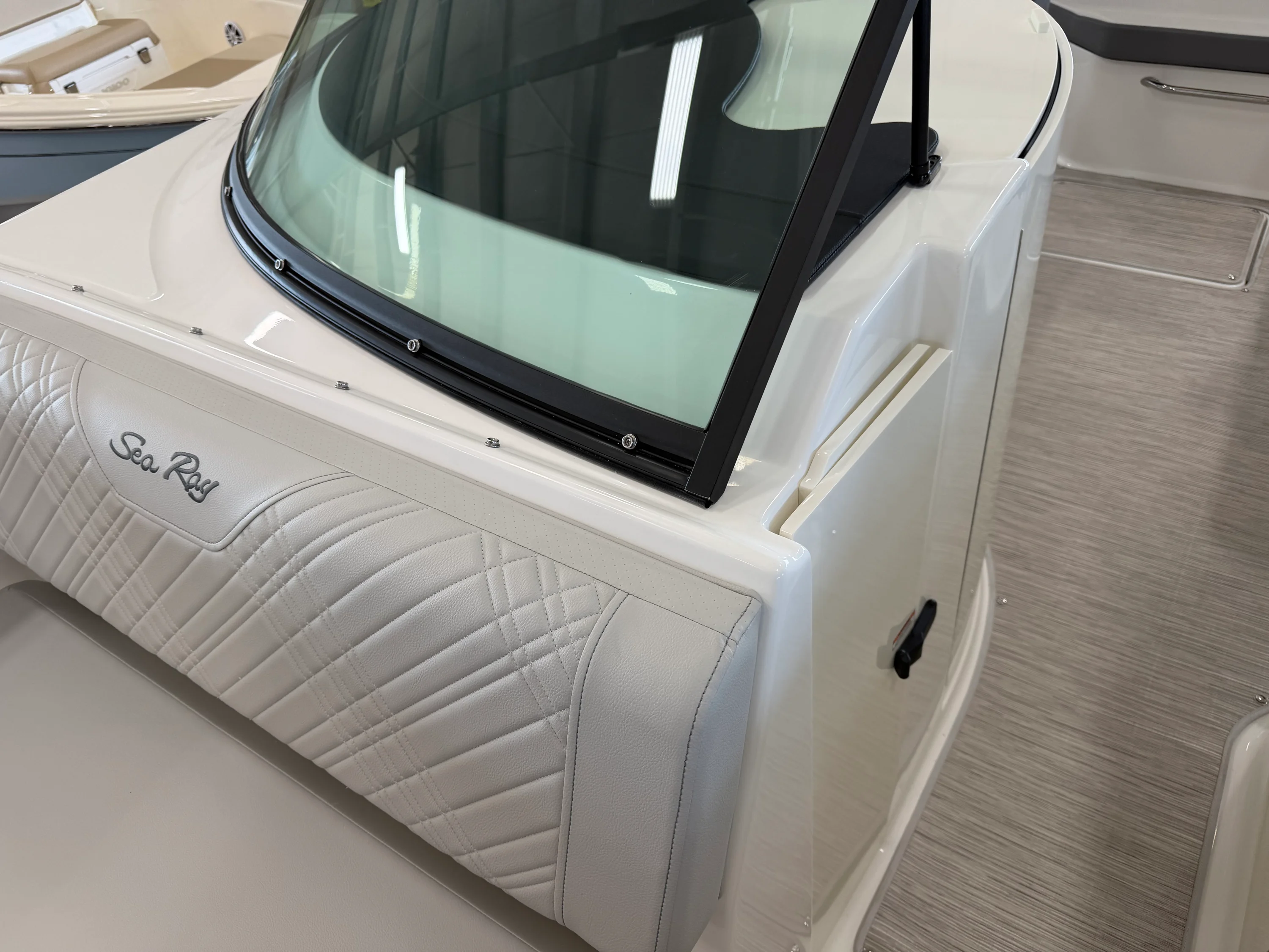 2026 Sea Ray SDX 230 Image Thumbnail #10