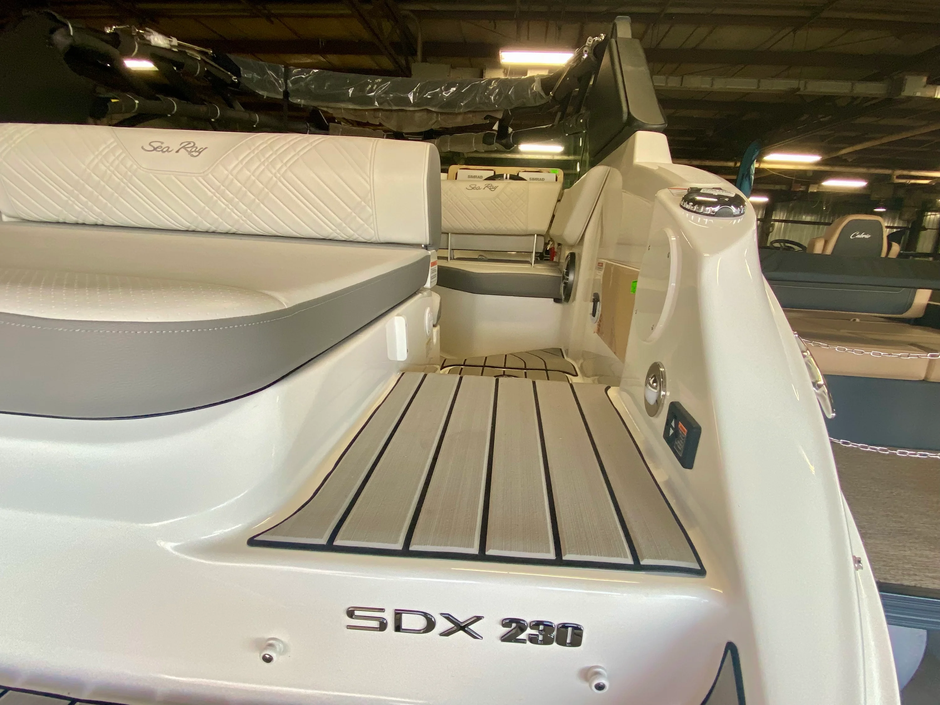 2026 Sea Ray SDX 230 Image Thumbnail #6