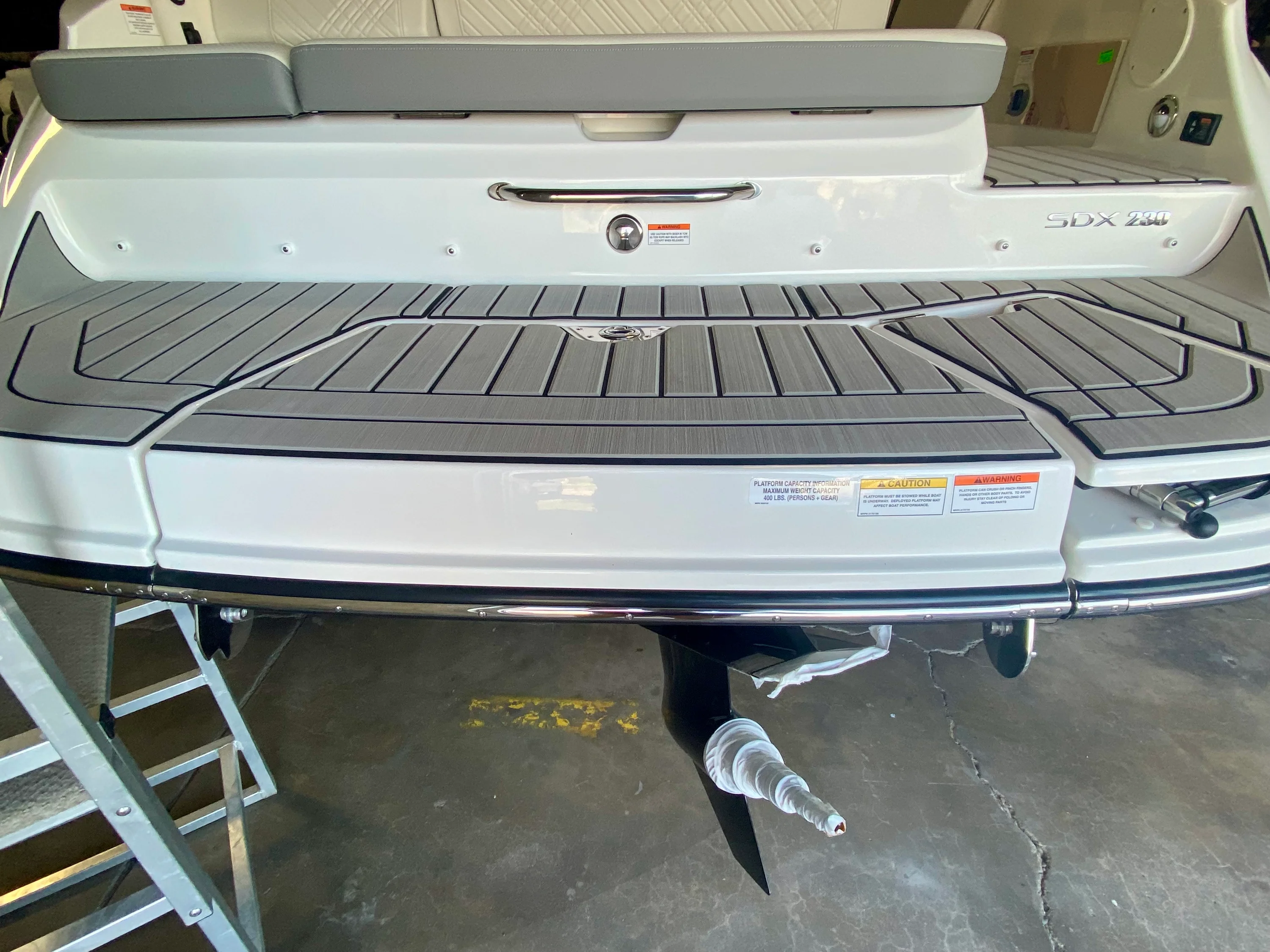 2026 Sea Ray SDX 230 Image Thumbnail #5