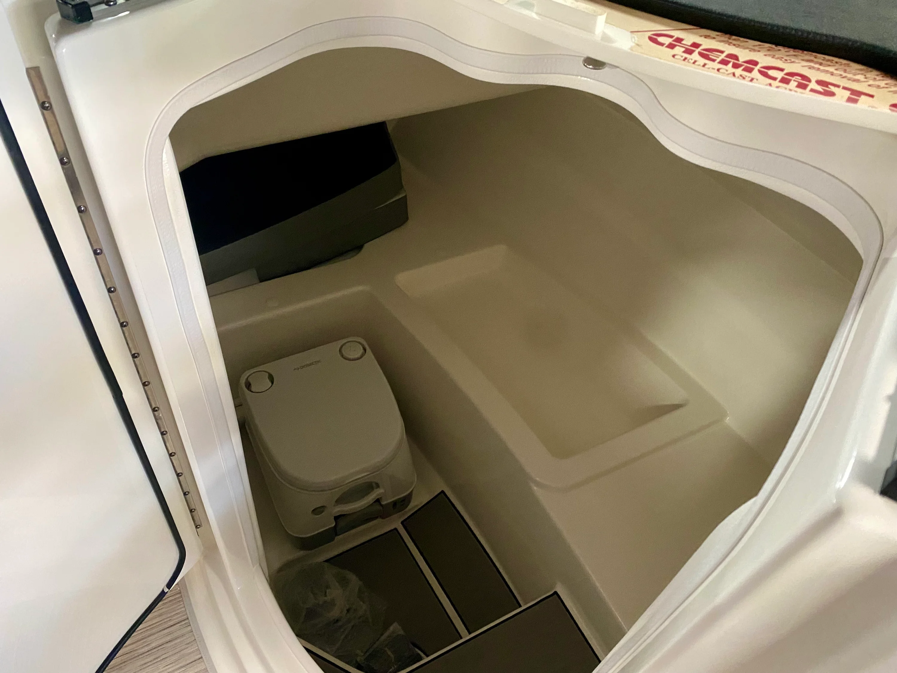 2026 Sea Ray SDX 230 Image Thumbnail #17