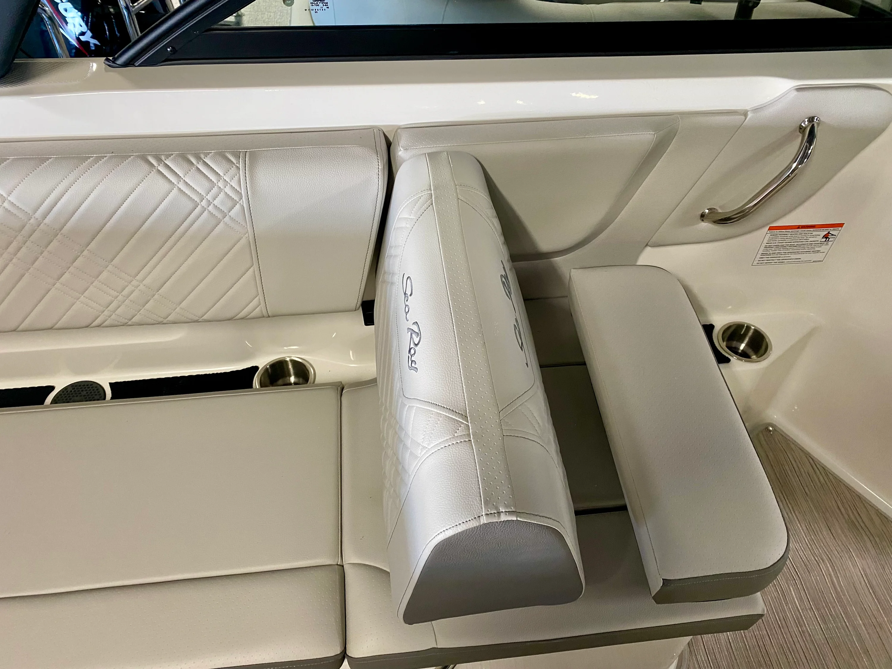 2026 Sea Ray SDX 230 Image Thumbnail #15