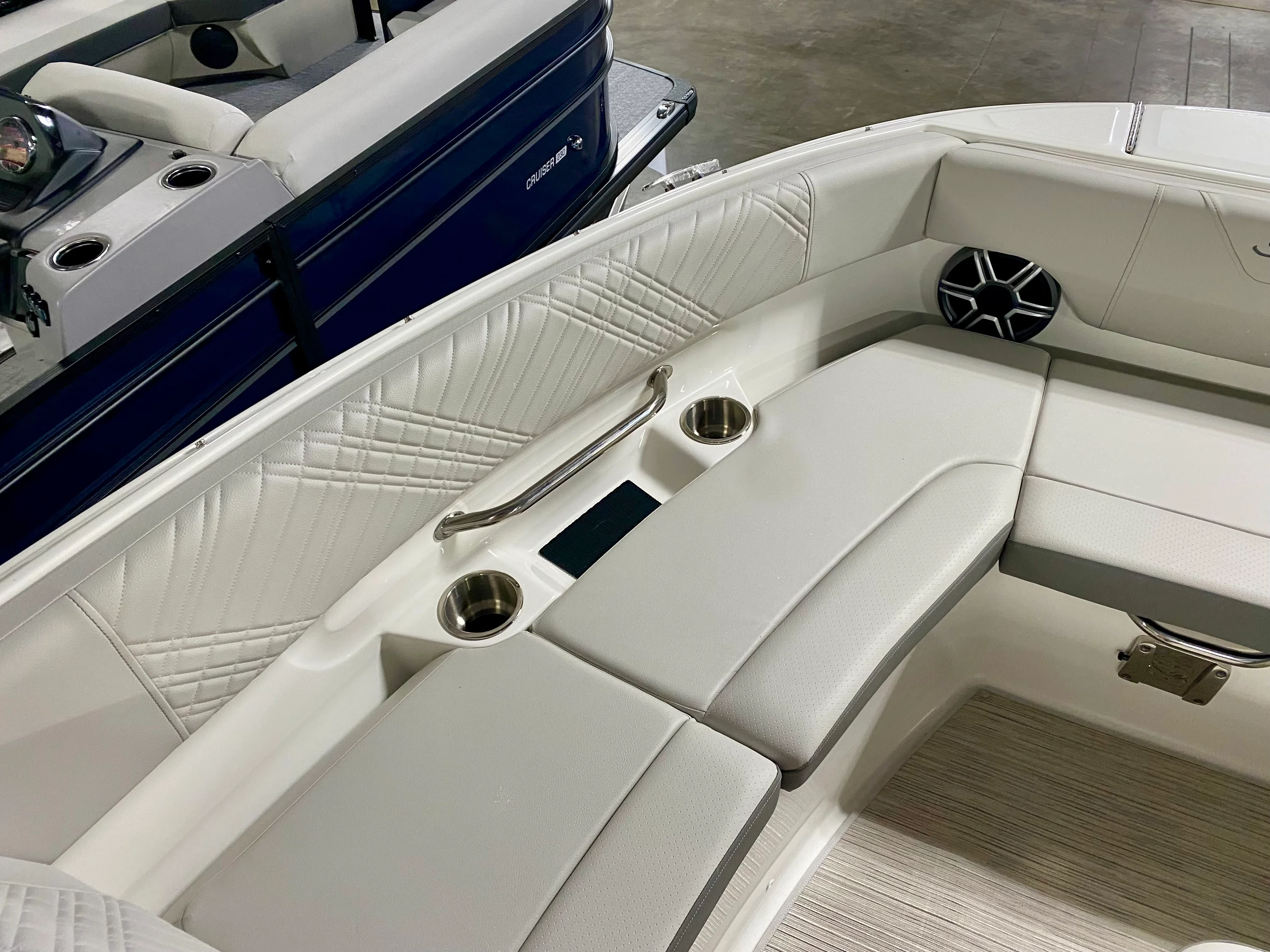 2026 Sea Ray SDX 230 Image Thumbnail #20