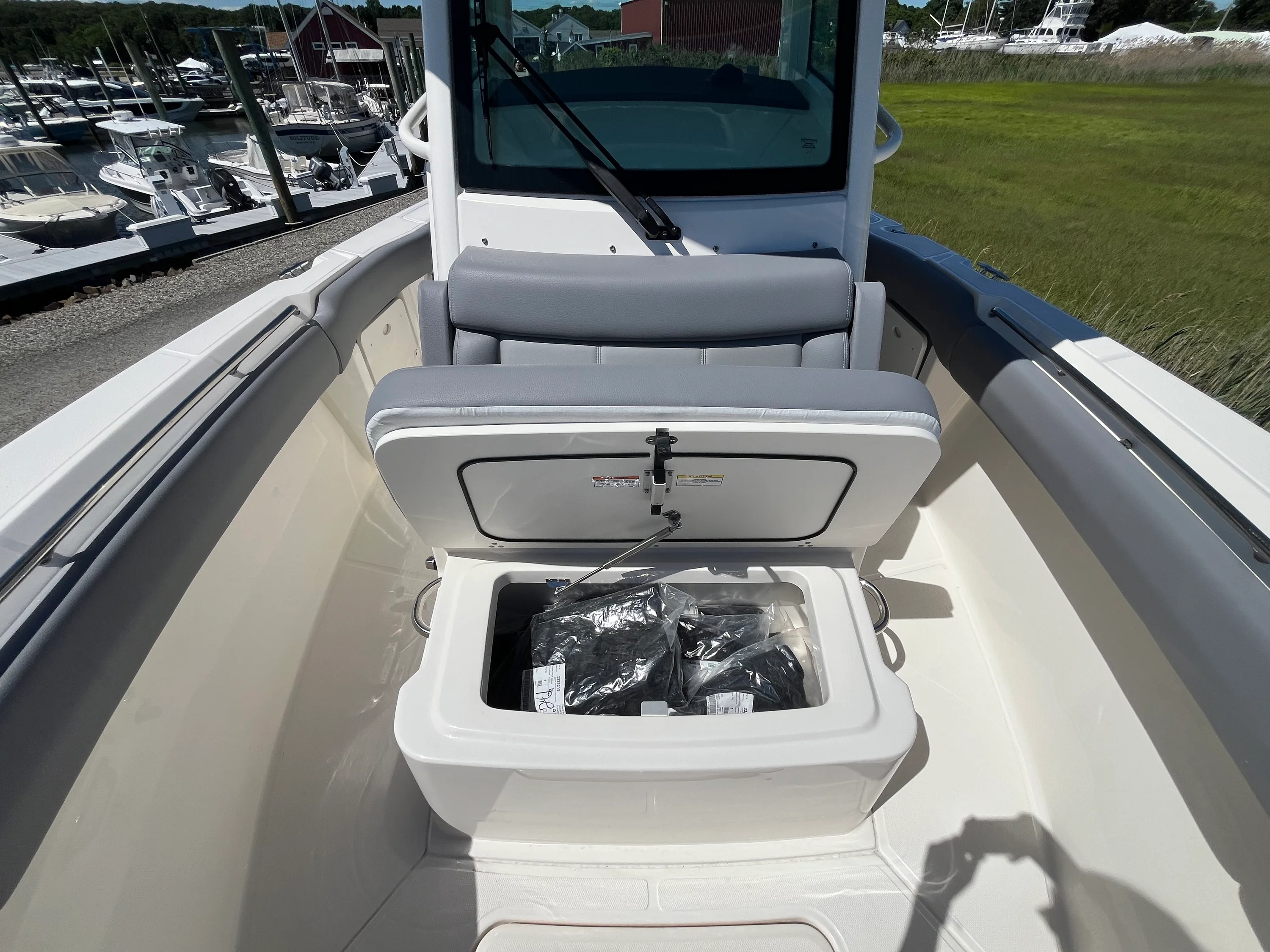 2026 Boston Whaler 250 Outrage Image Thumbnail #21