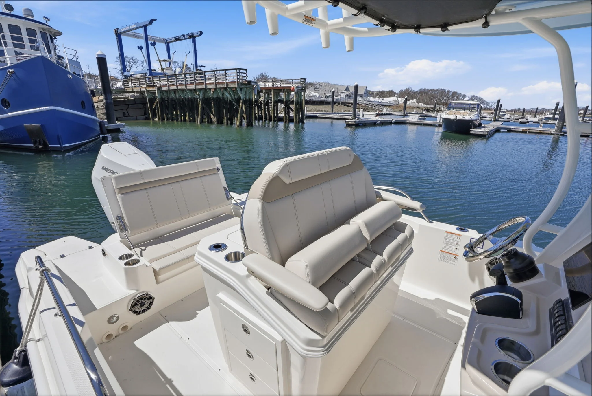 2026 Boston Whaler 280 Dauntless Image Thumbnail #12