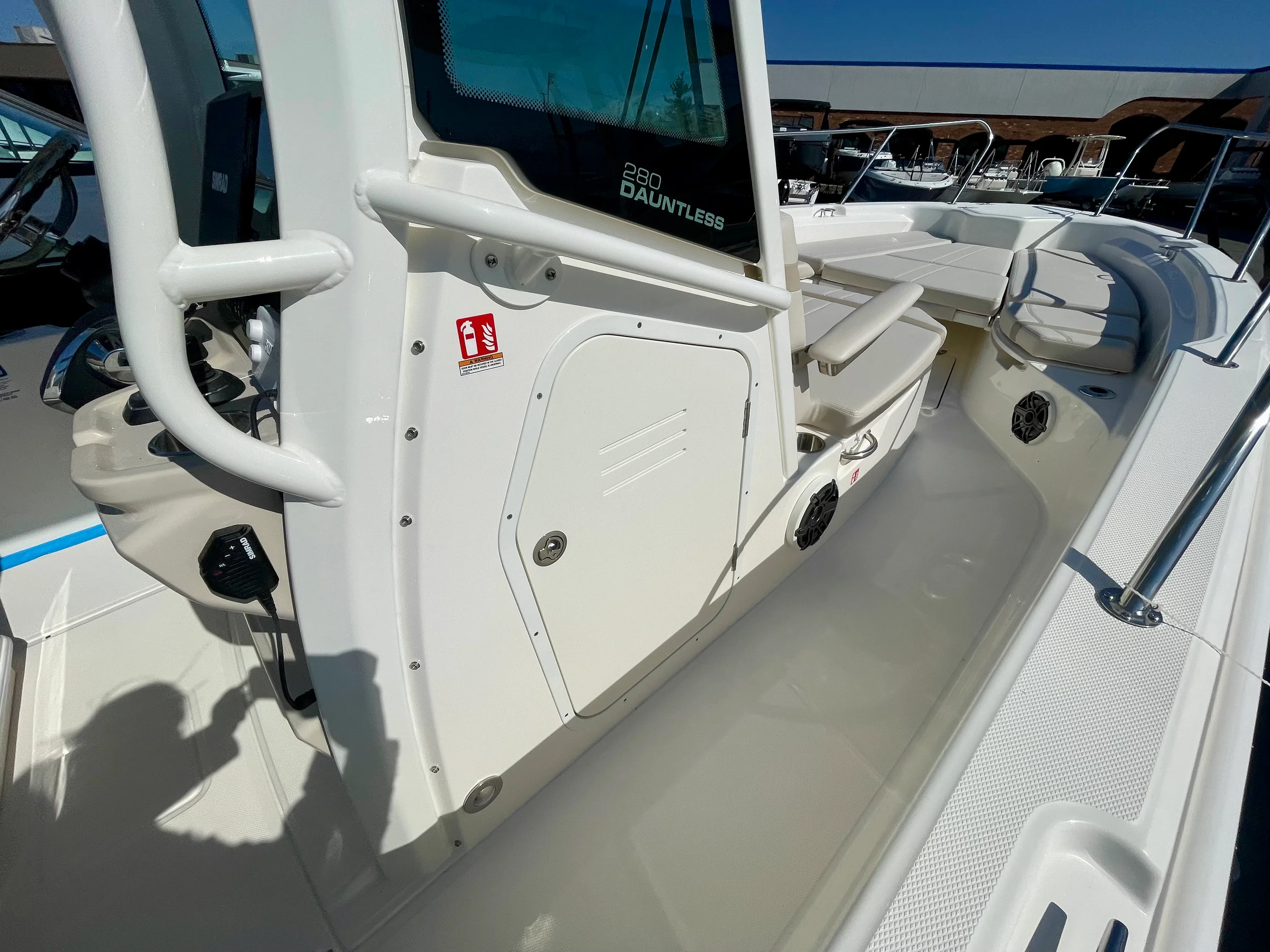2026 Boston Whaler 280 Dauntless Image Thumbnail #12