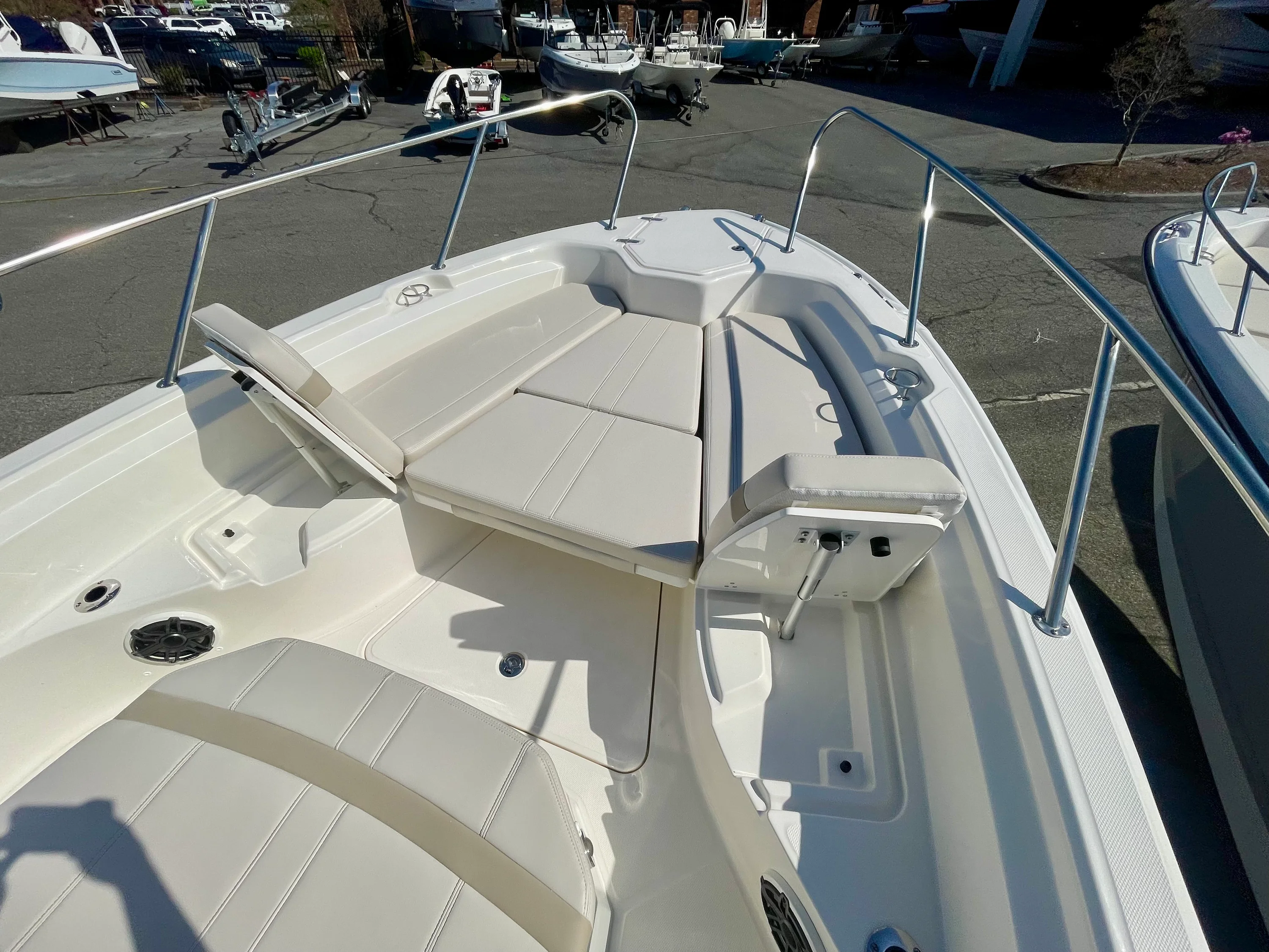2026 Boston Whaler 280 Dauntless Image Thumbnail #18