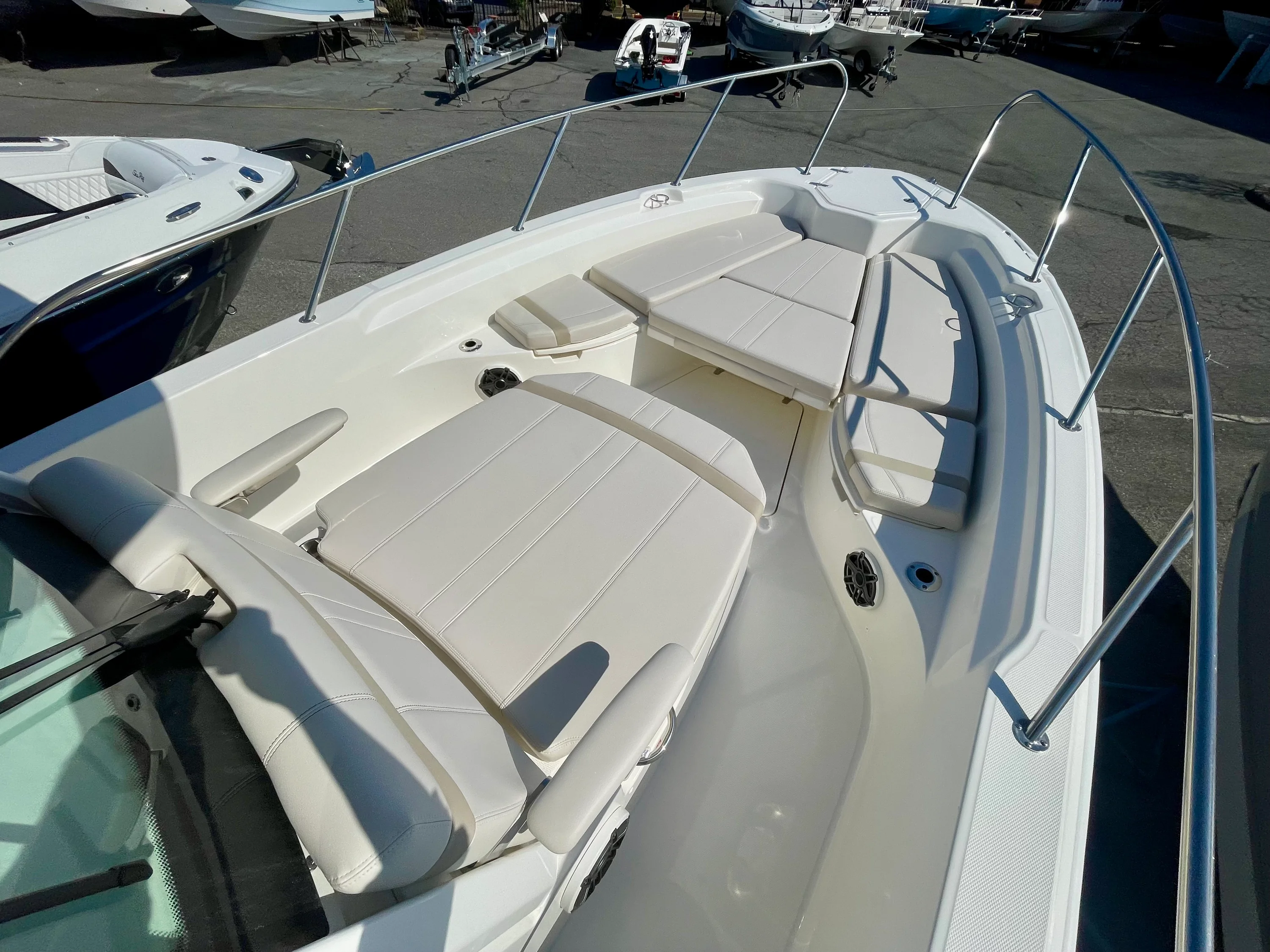 2026 Boston Whaler 280 Dauntless Image Thumbnail #14