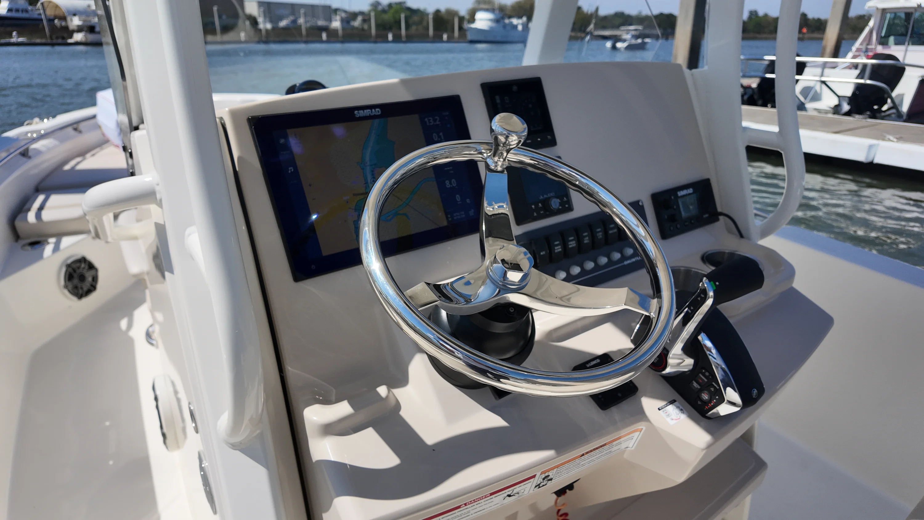 2026 Boston Whaler 250 Dauntless Image Thumbnail #14