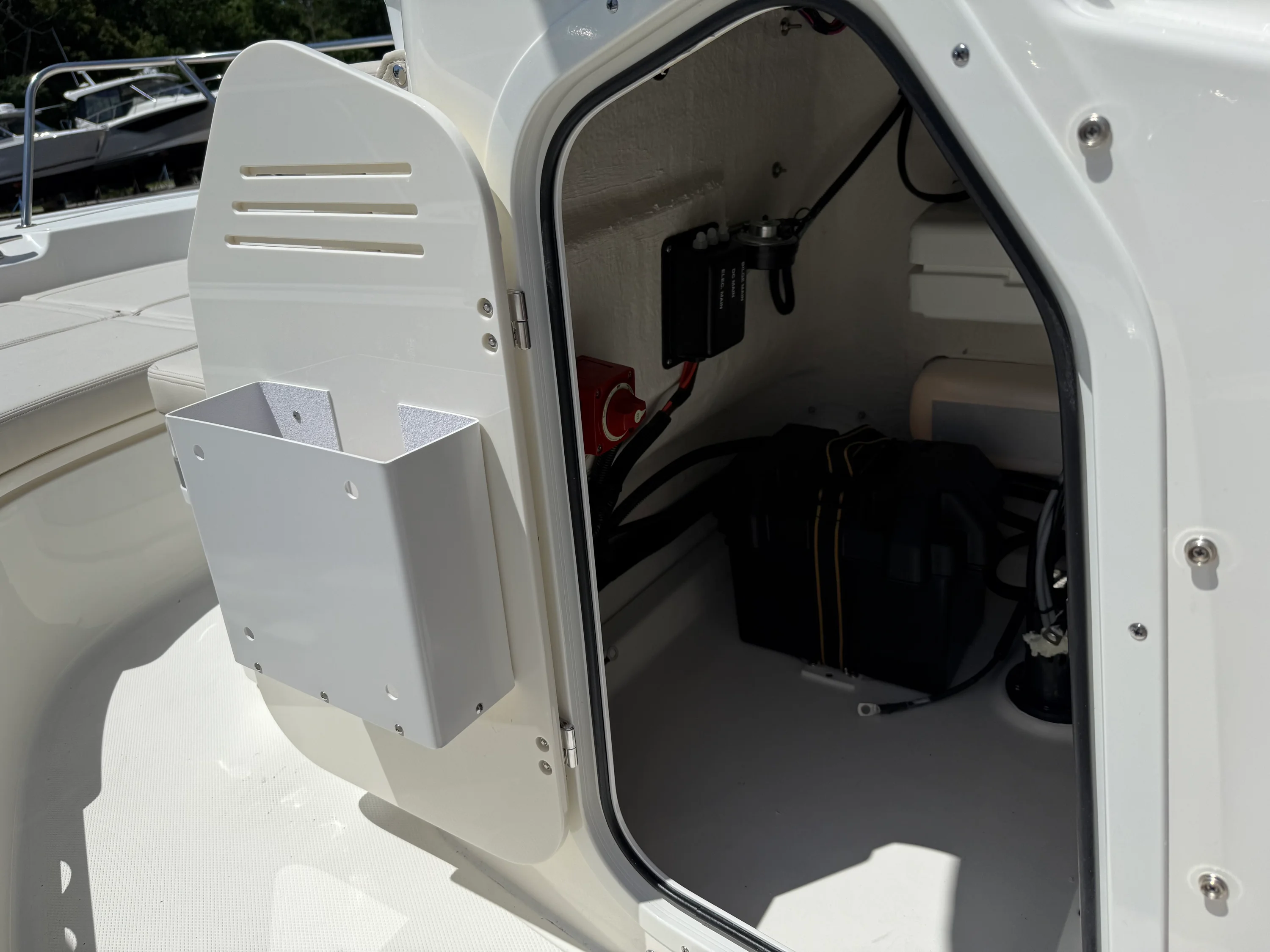 2026 Boston Whaler 170 Montauk Image Thumbnail #8