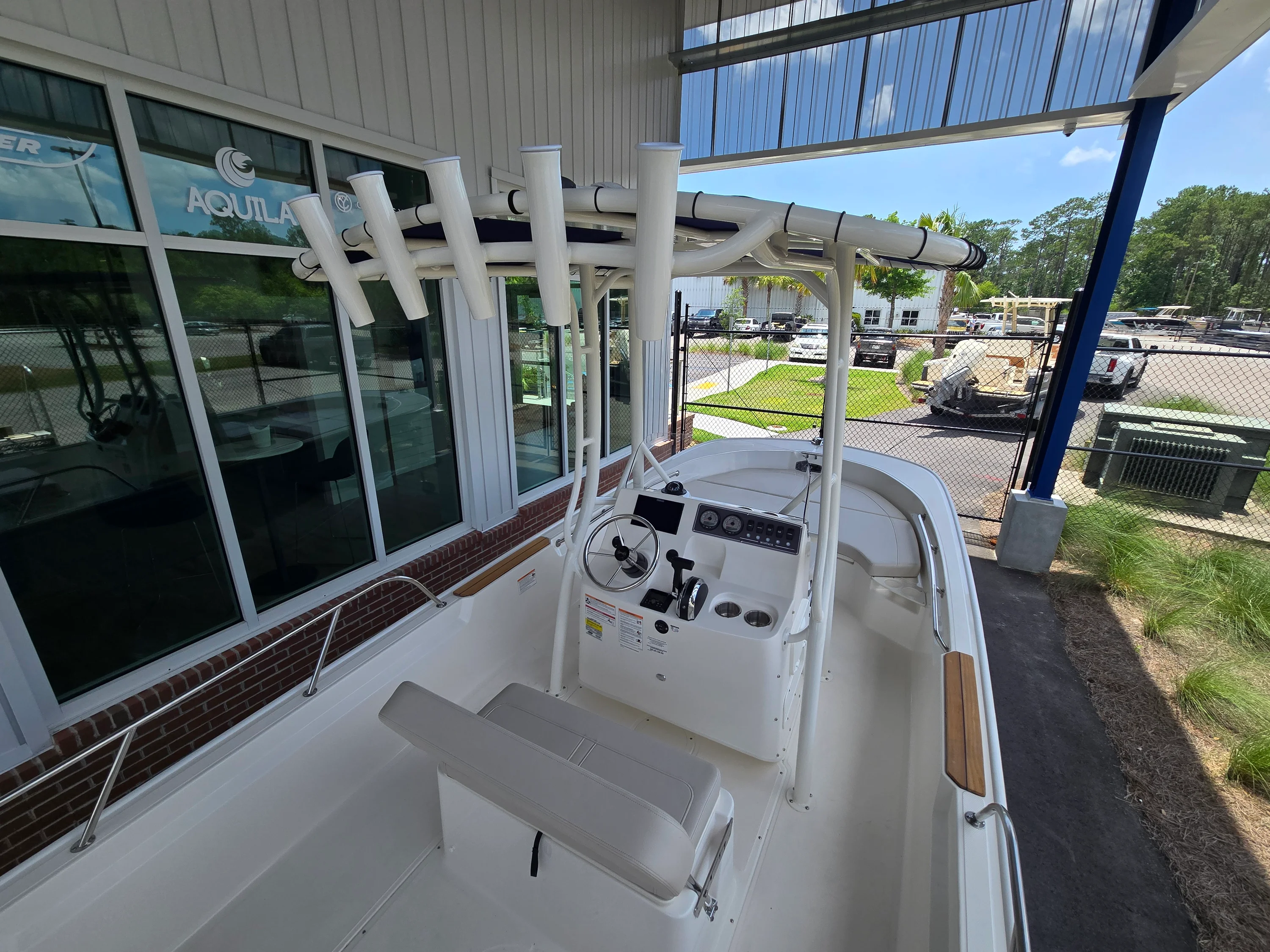 2026 Boston Whaler 190 Montauk Image Thumbnail #4