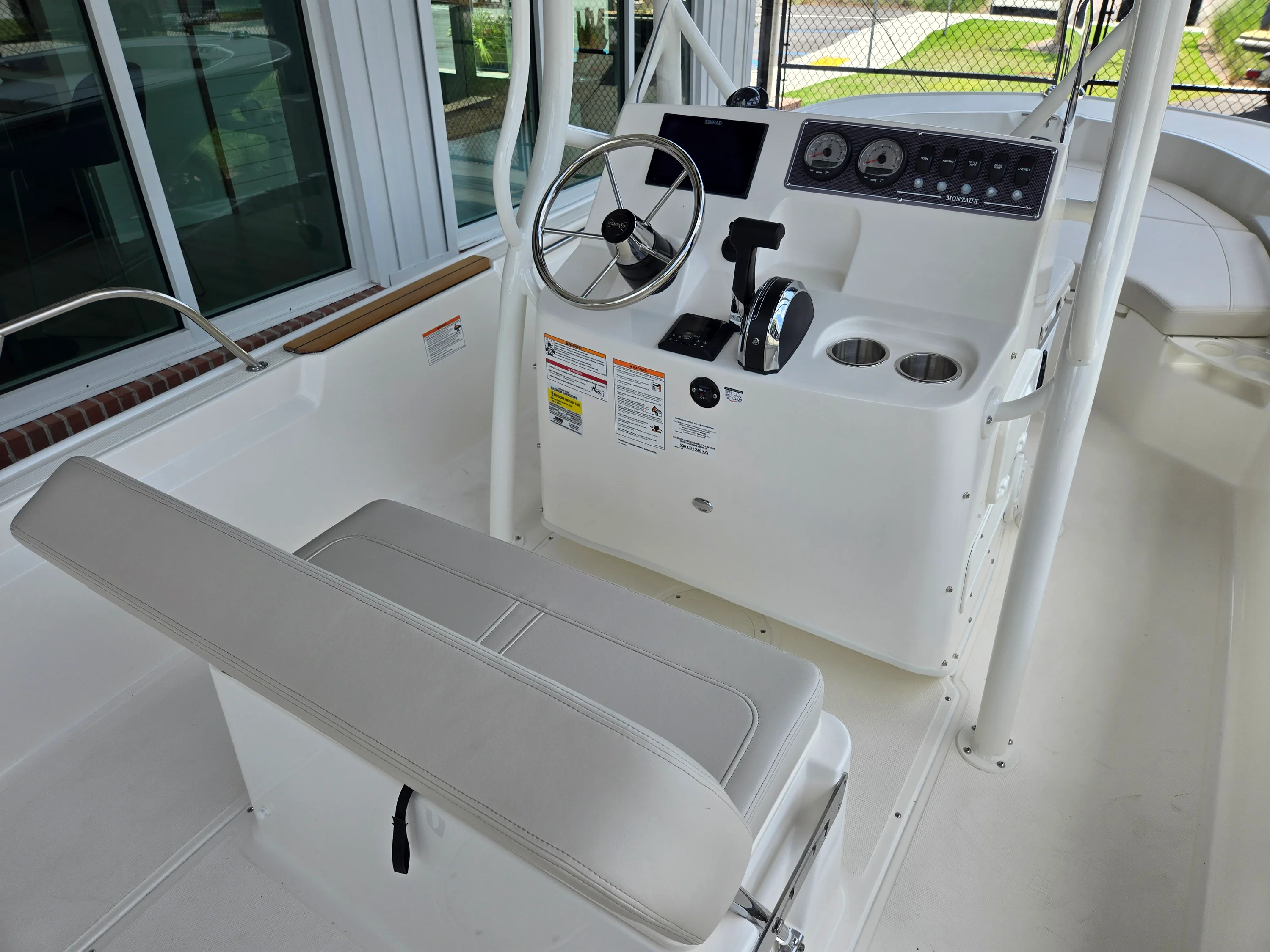 2026 Boston Whaler 190 Montauk Image Thumbnail #7