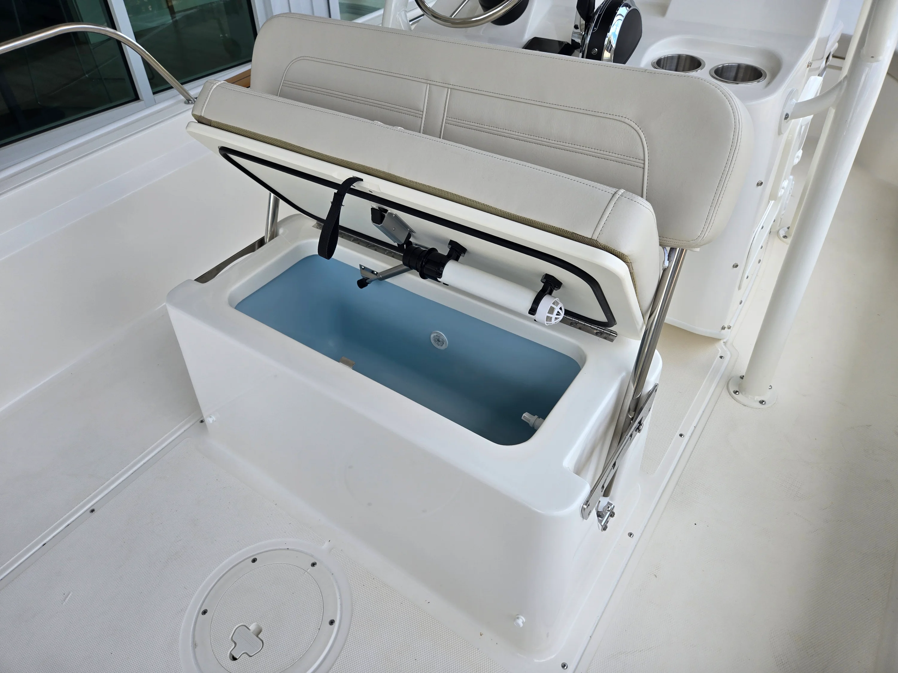 2026 Boston Whaler 190 Montauk Image Thumbnail #6