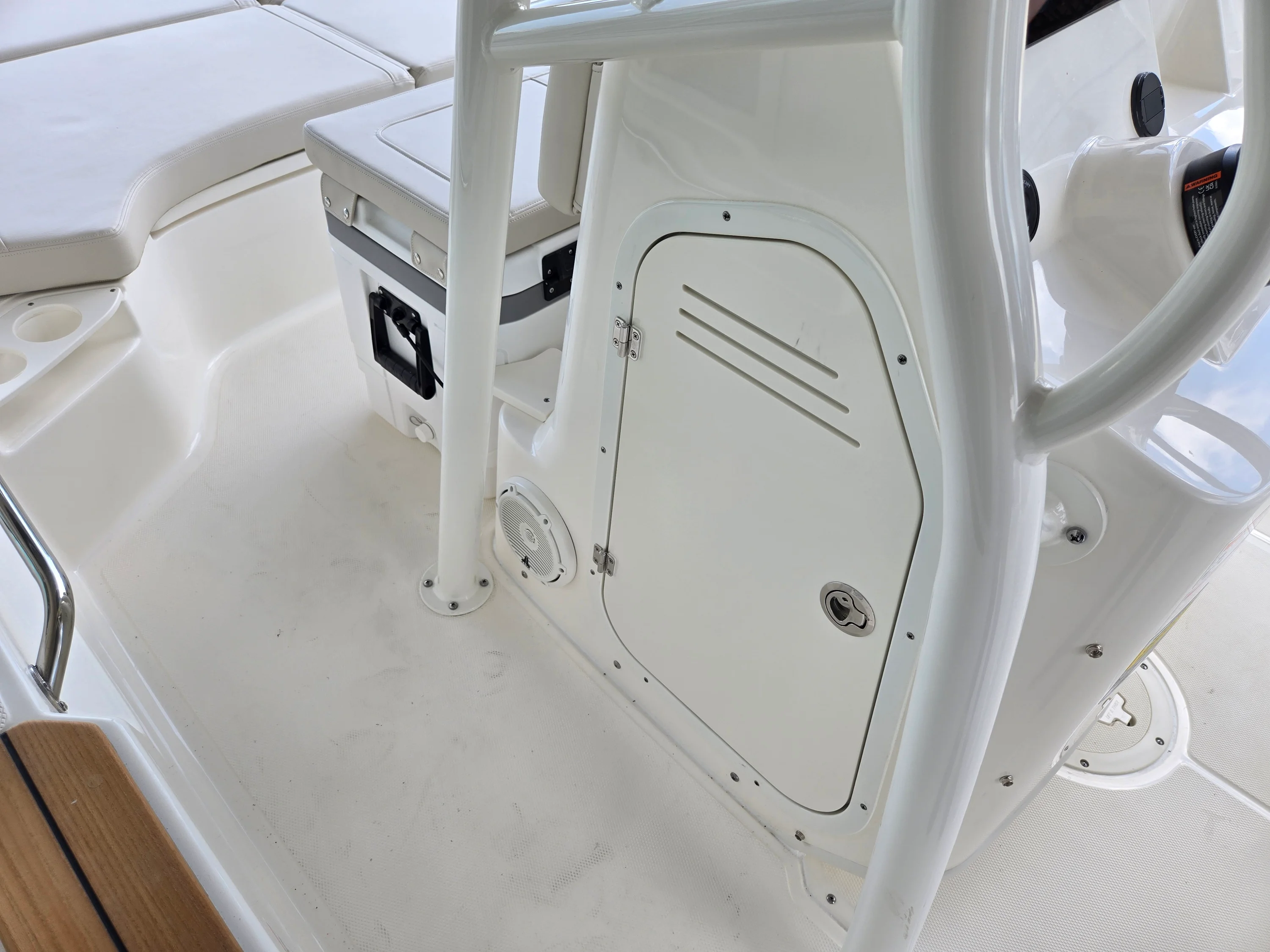 2026 Boston Whaler 190 Montauk Image Thumbnail #8