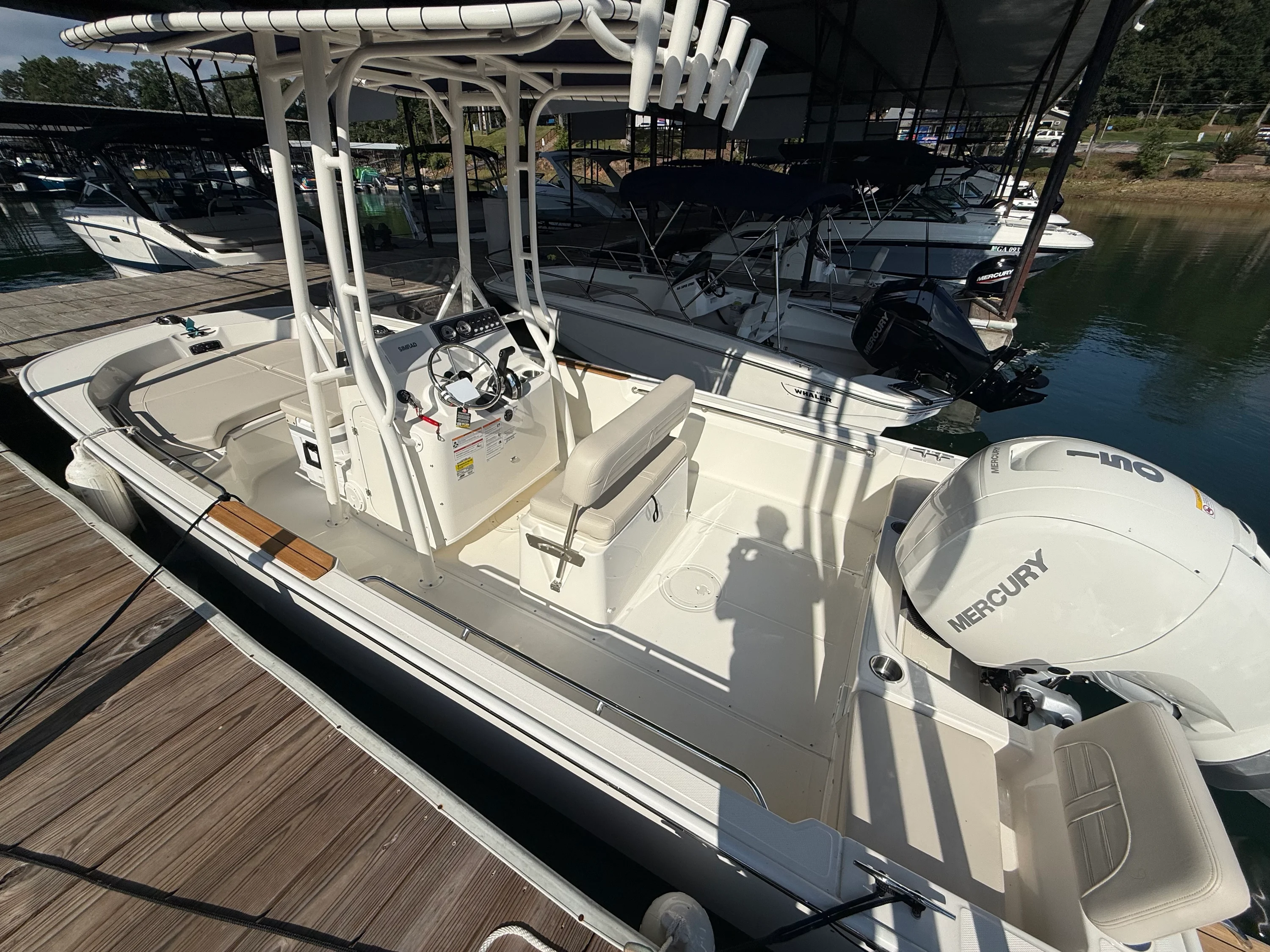 2026 Boston Whaler 190 Montauk Image Thumbnail #4