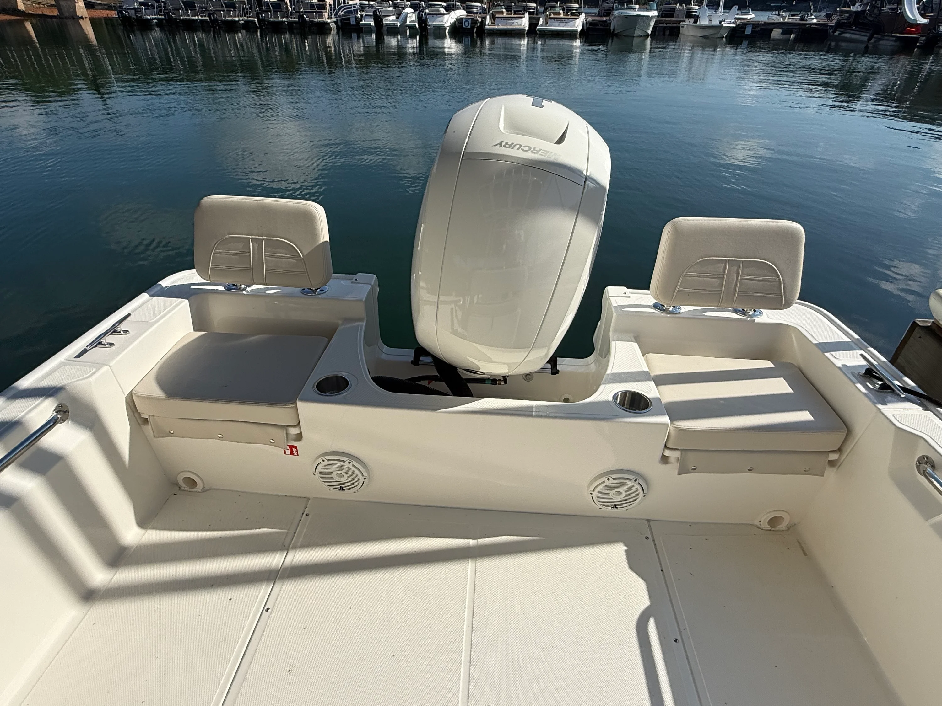 2026 Boston Whaler 190 Montauk Image Thumbnail #10