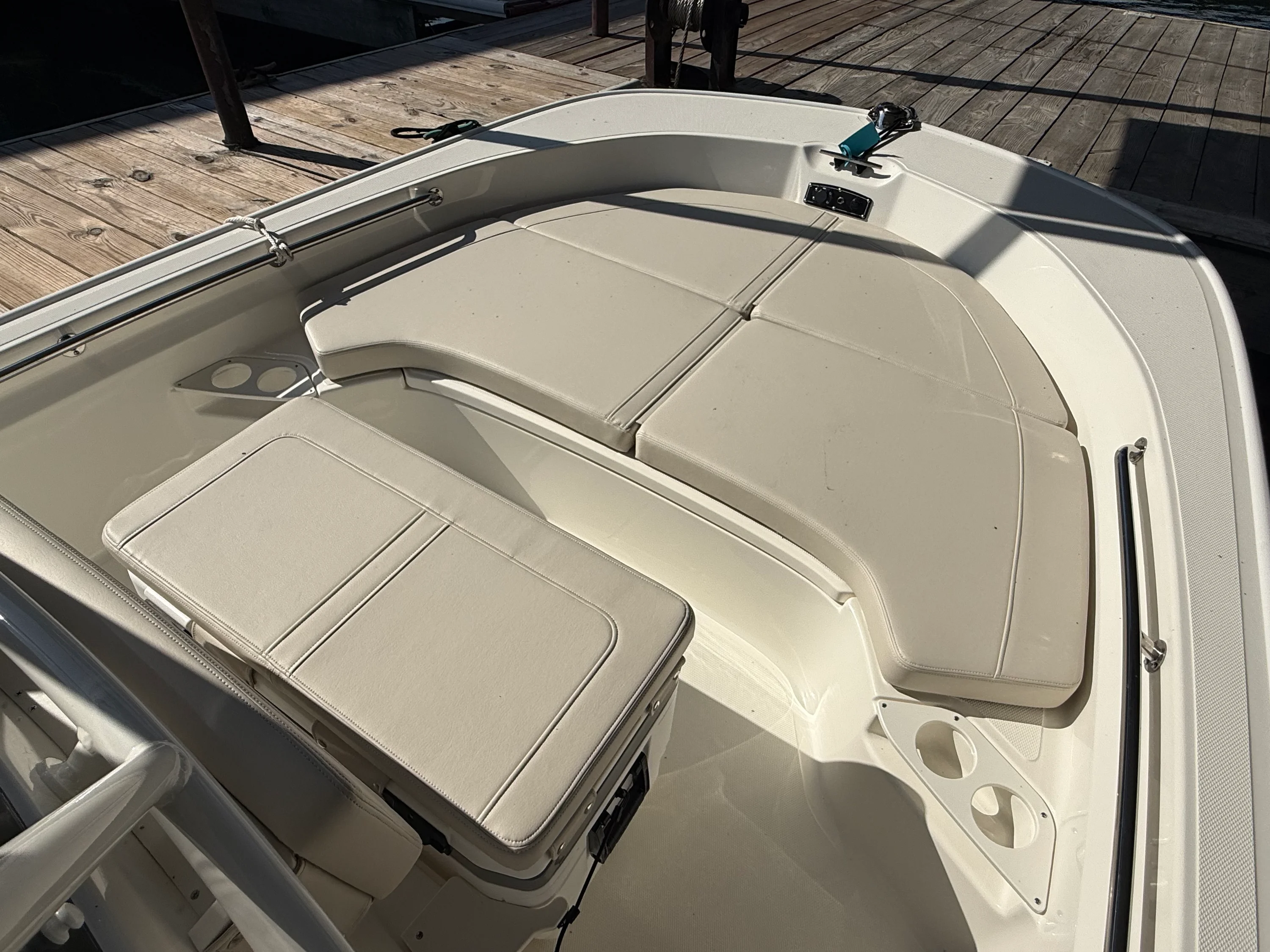 2026 Boston Whaler 190 Montauk Image Thumbnail #8