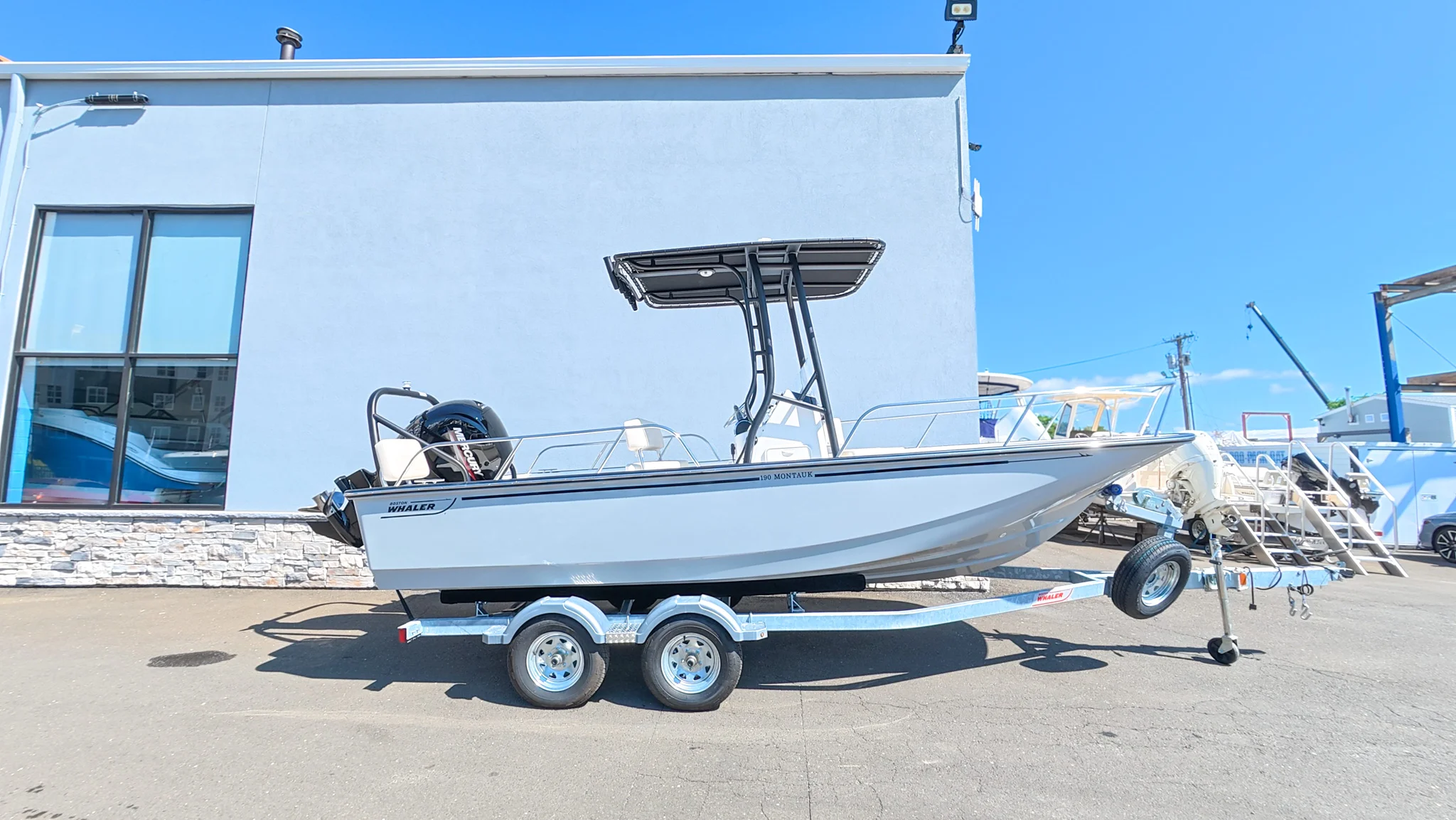 2026 Boston Whaler 190 Montauk Image Thumbnail #0