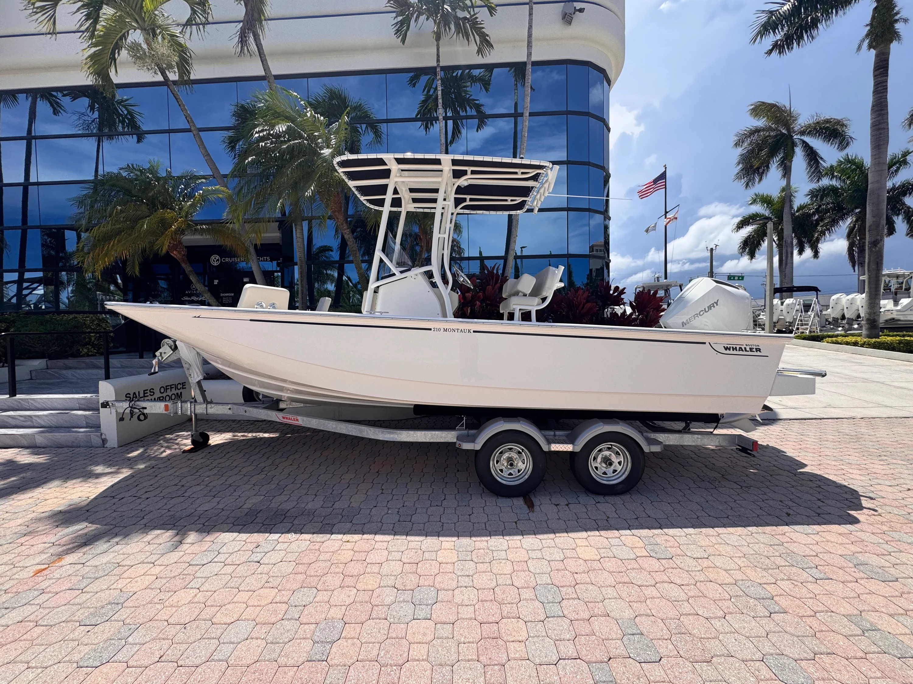 2026 Boston Whaler 210 Montauk Image Thumbnail #1