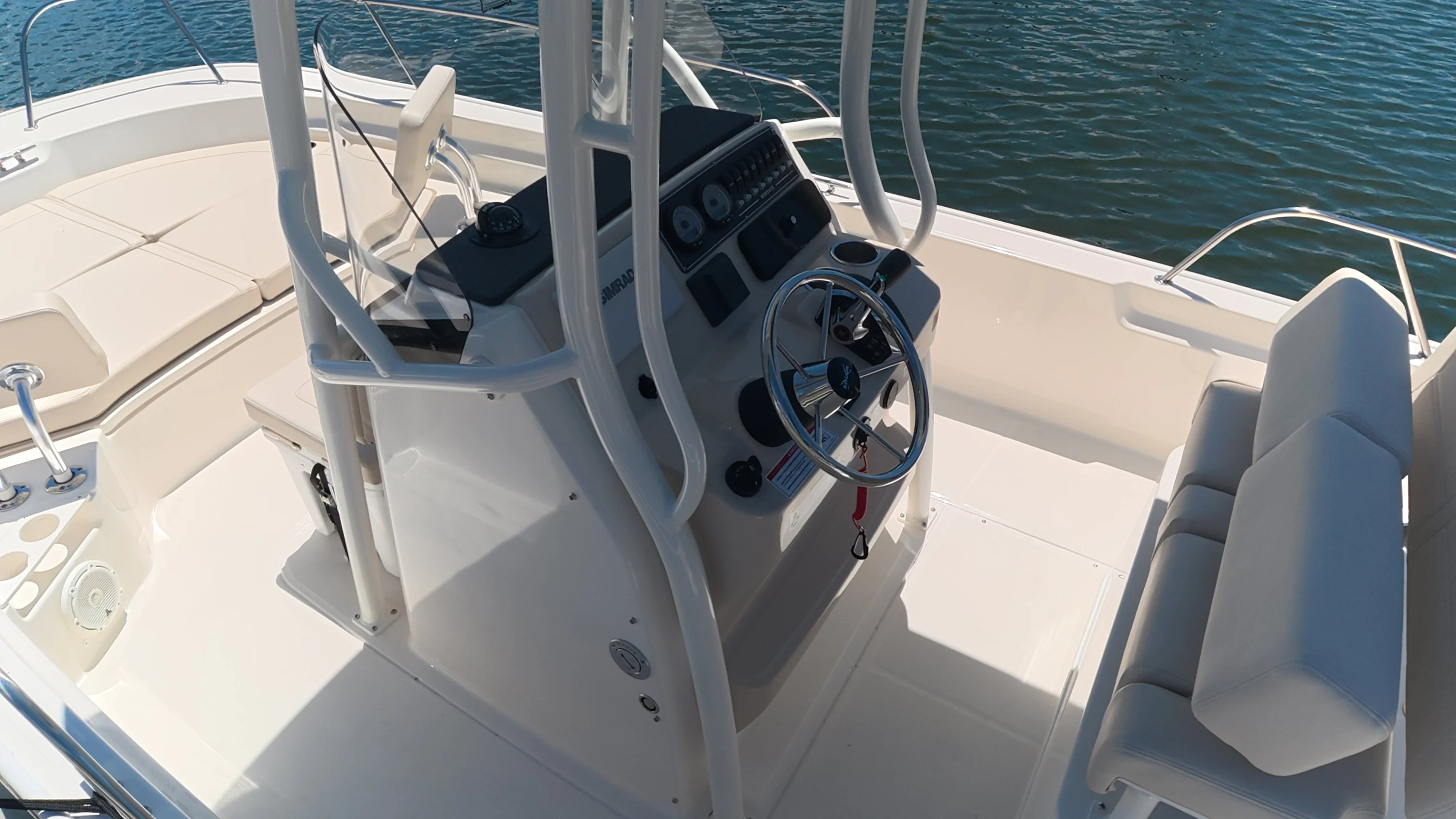 2026 Boston Whaler 210 Montauk Image Thumbnail #10