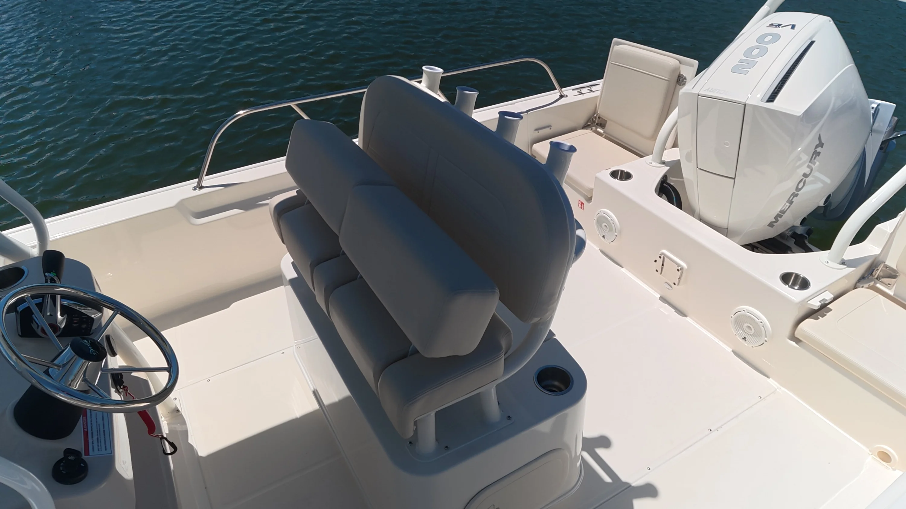 2026 Boston Whaler 210 Montauk Image Thumbnail #4