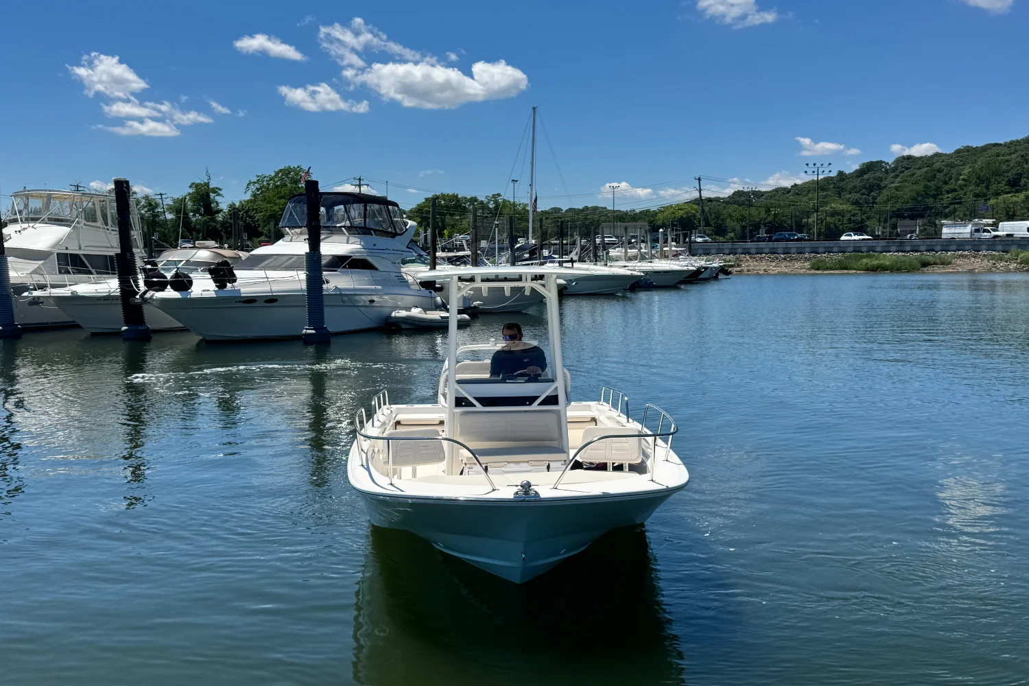 2026 Boston Whaler 210 Montauk Image Thumbnail #2