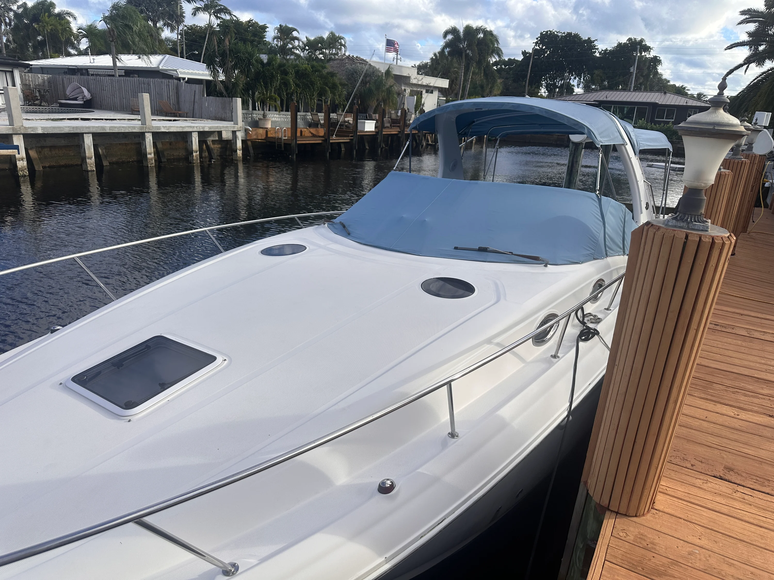 2006 Sea Ray 320 Sundancer Image Thumbnail #3