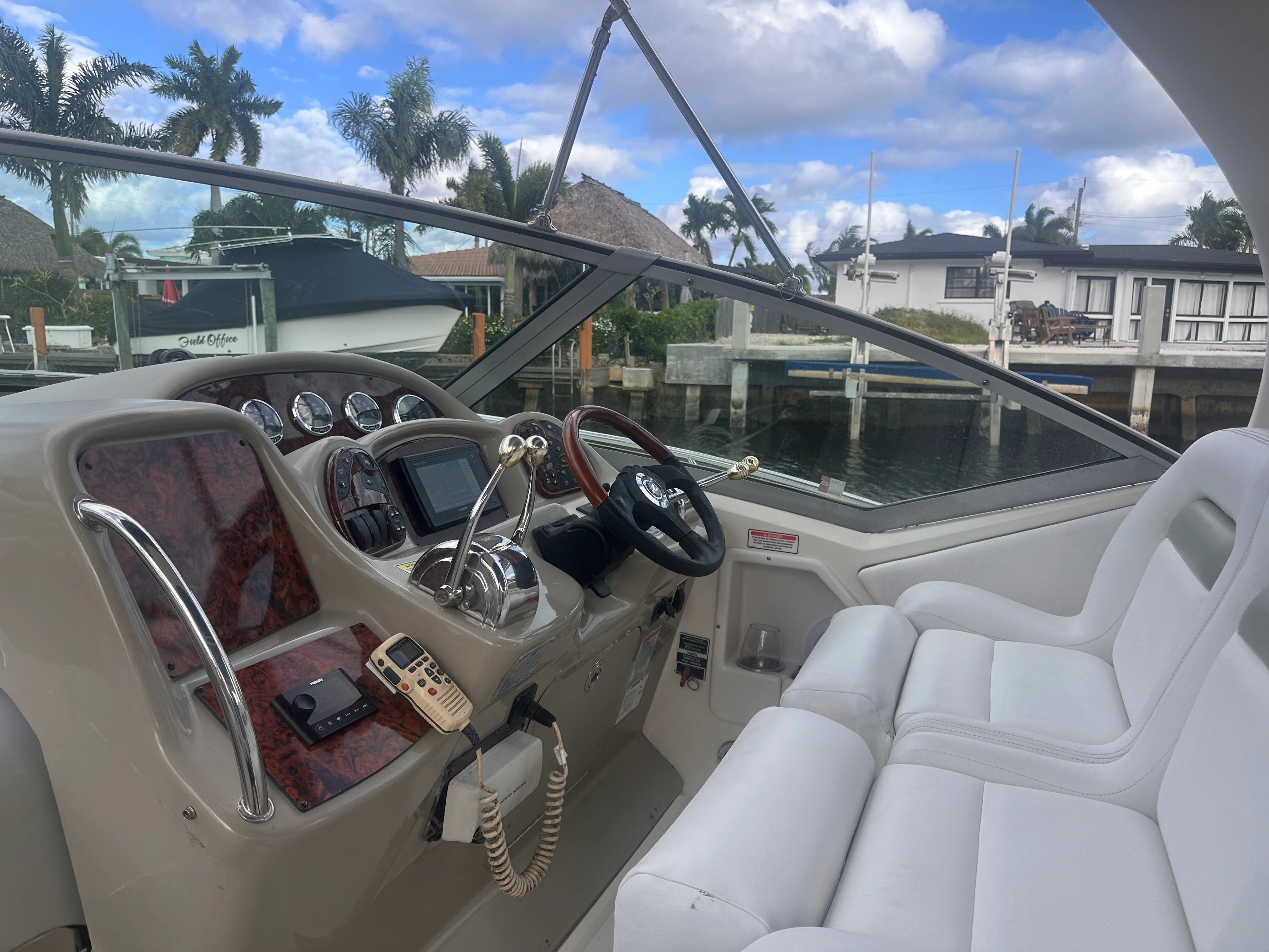 2006 Sea Ray 320 Sundancer Image Thumbnail #16