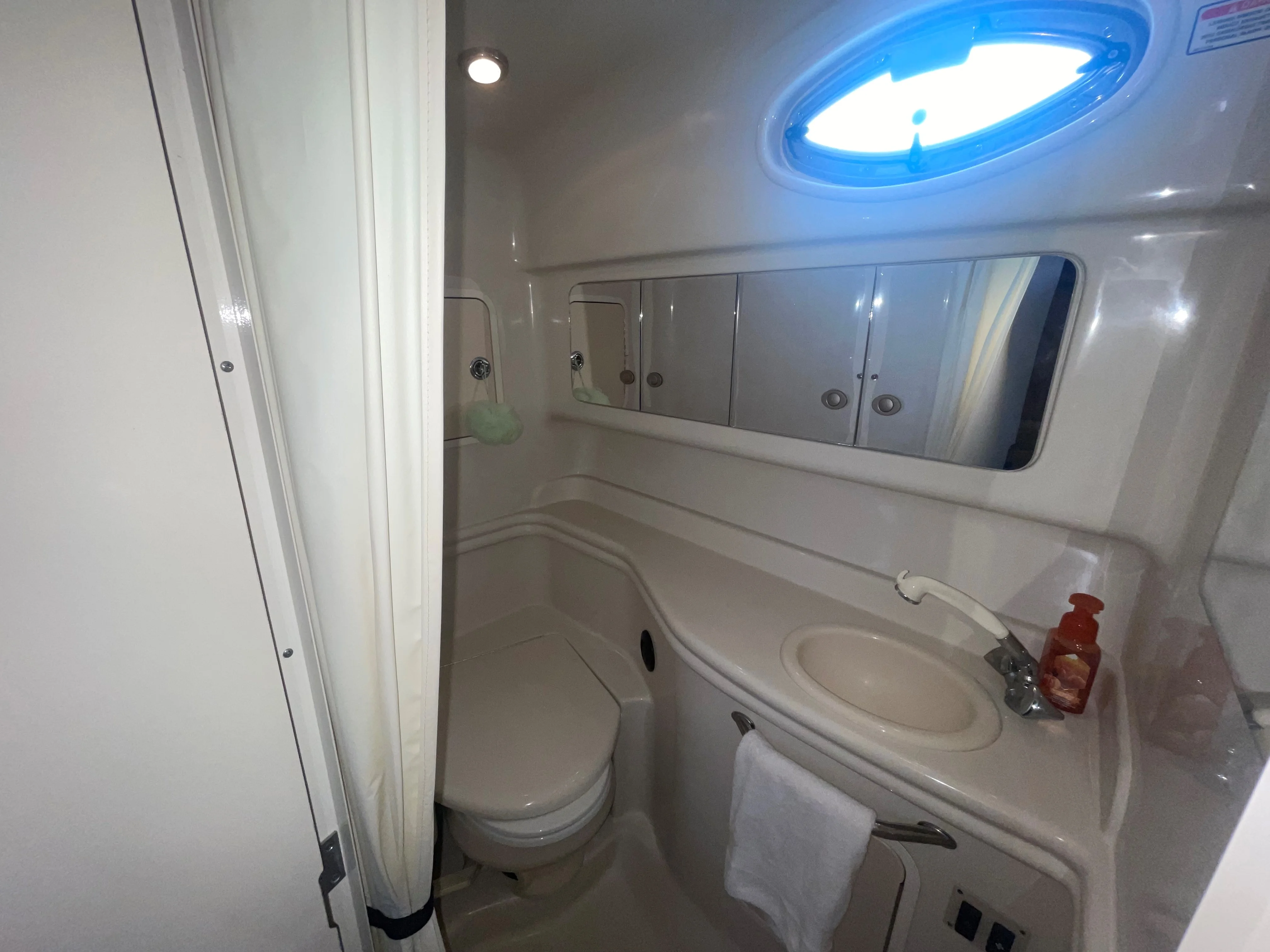 2006 Sea Ray 320 Sundancer Image Thumbnail #14