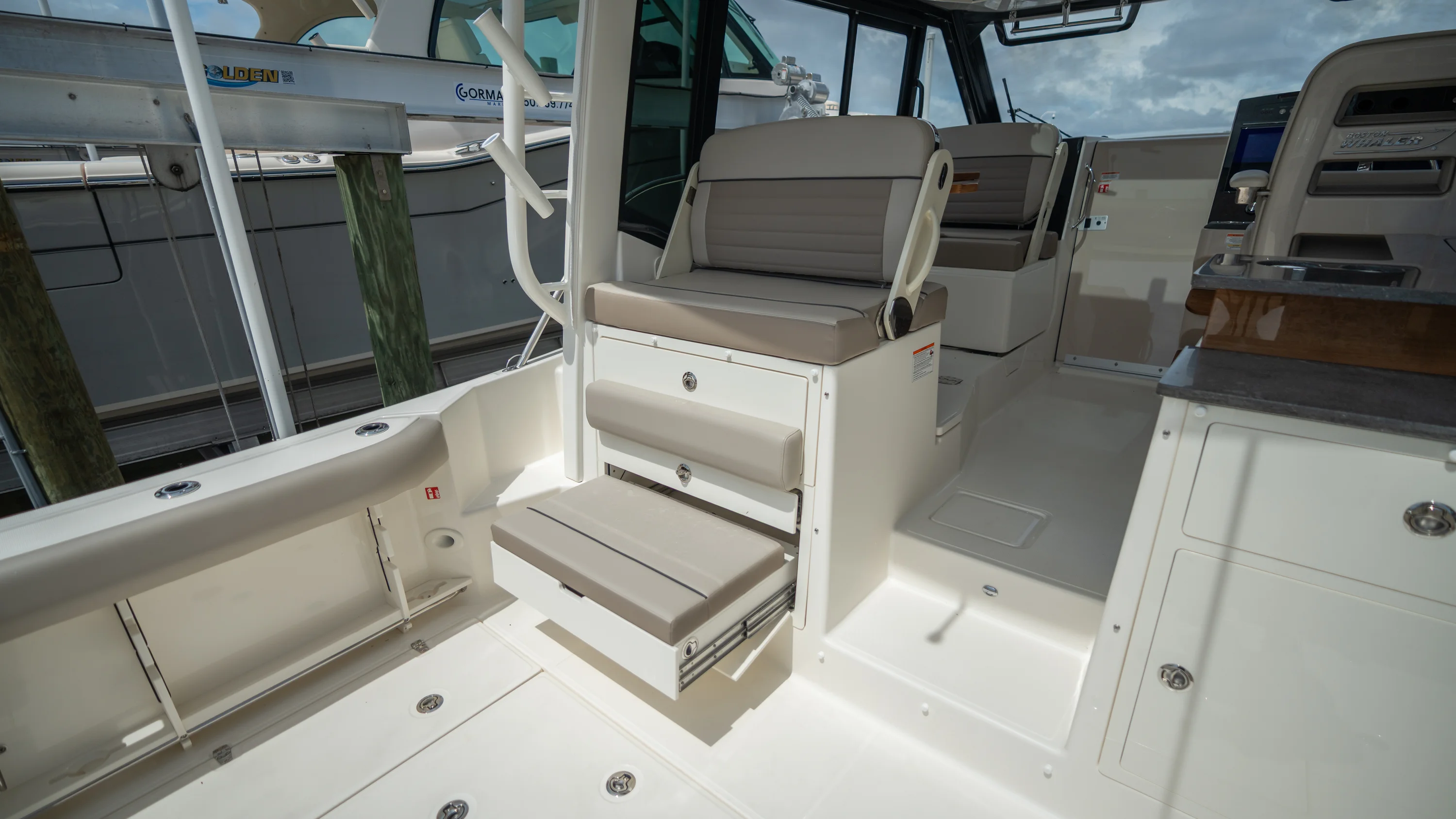 2026 Boston Whaler 365 Conquest Image Thumbnail #40