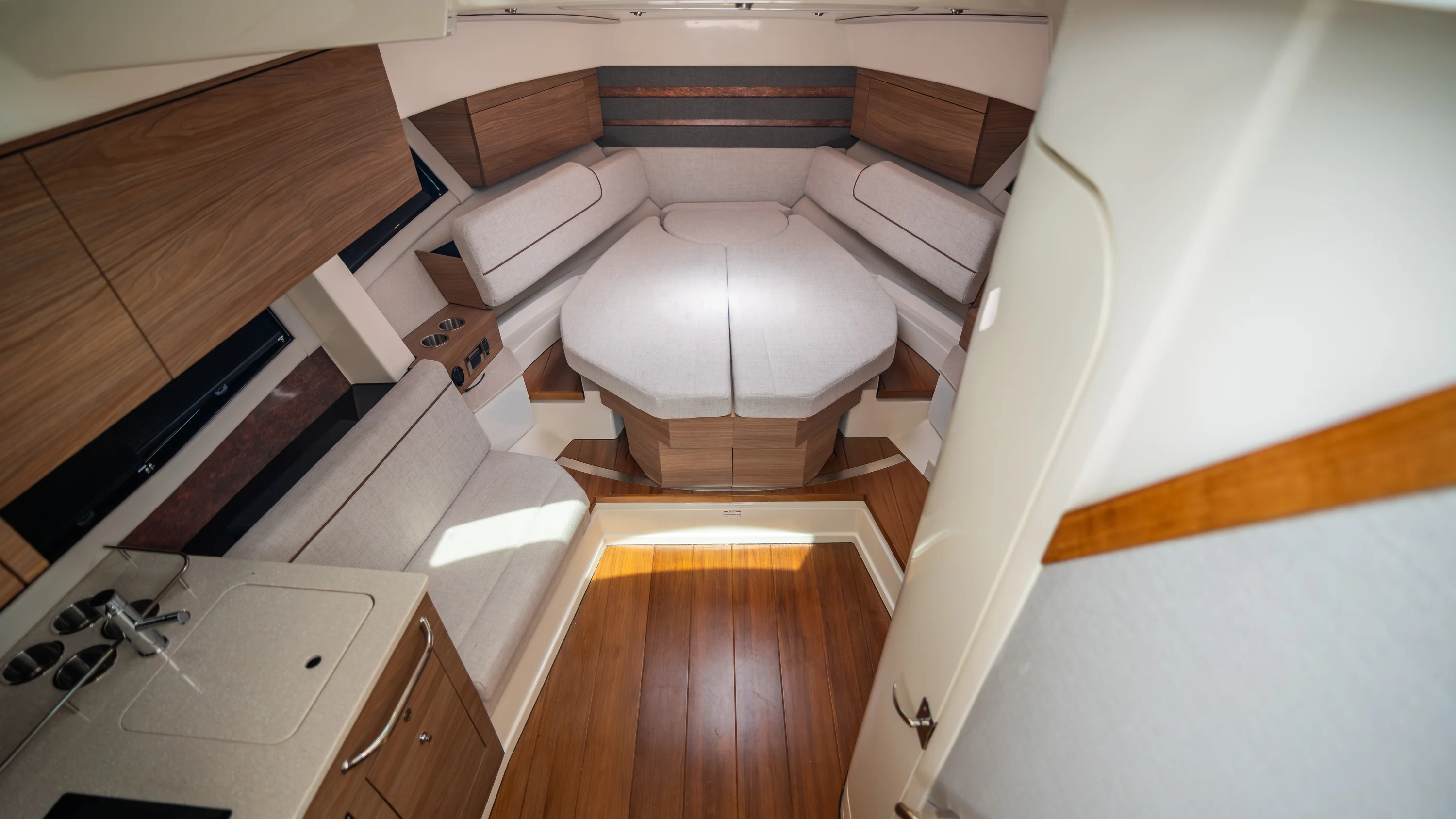 2026 Boston Whaler 365 Conquest Image Thumbnail #20