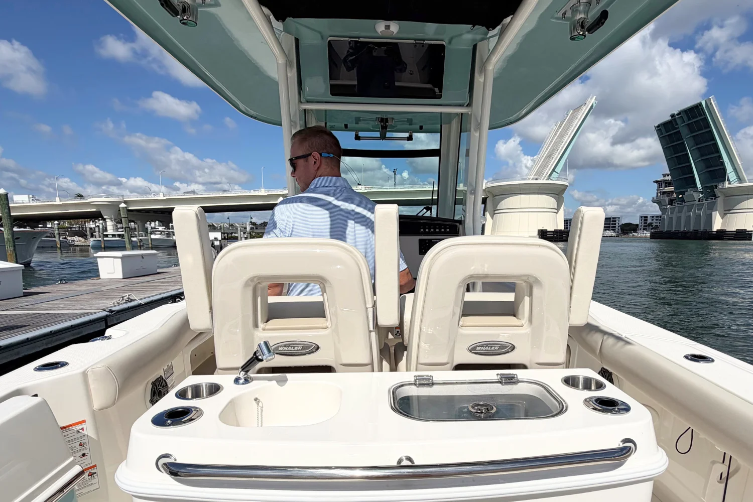 2026 Boston Whaler 280 Outrage Image Thumbnail #10