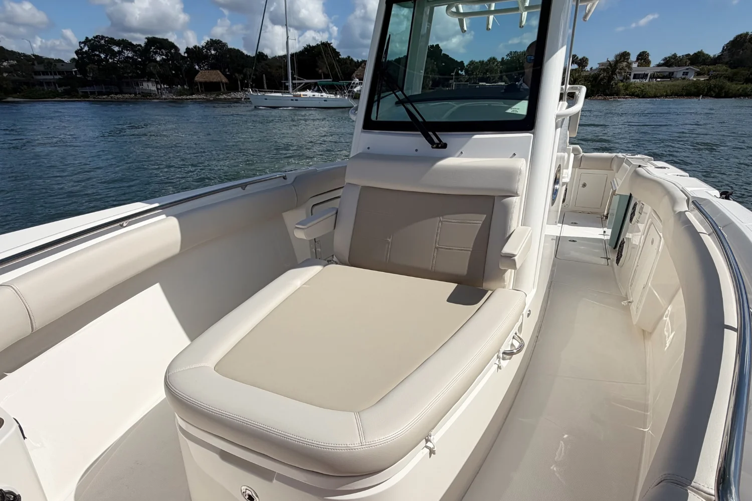 2026 Boston Whaler 280 Outrage Image Thumbnail #19