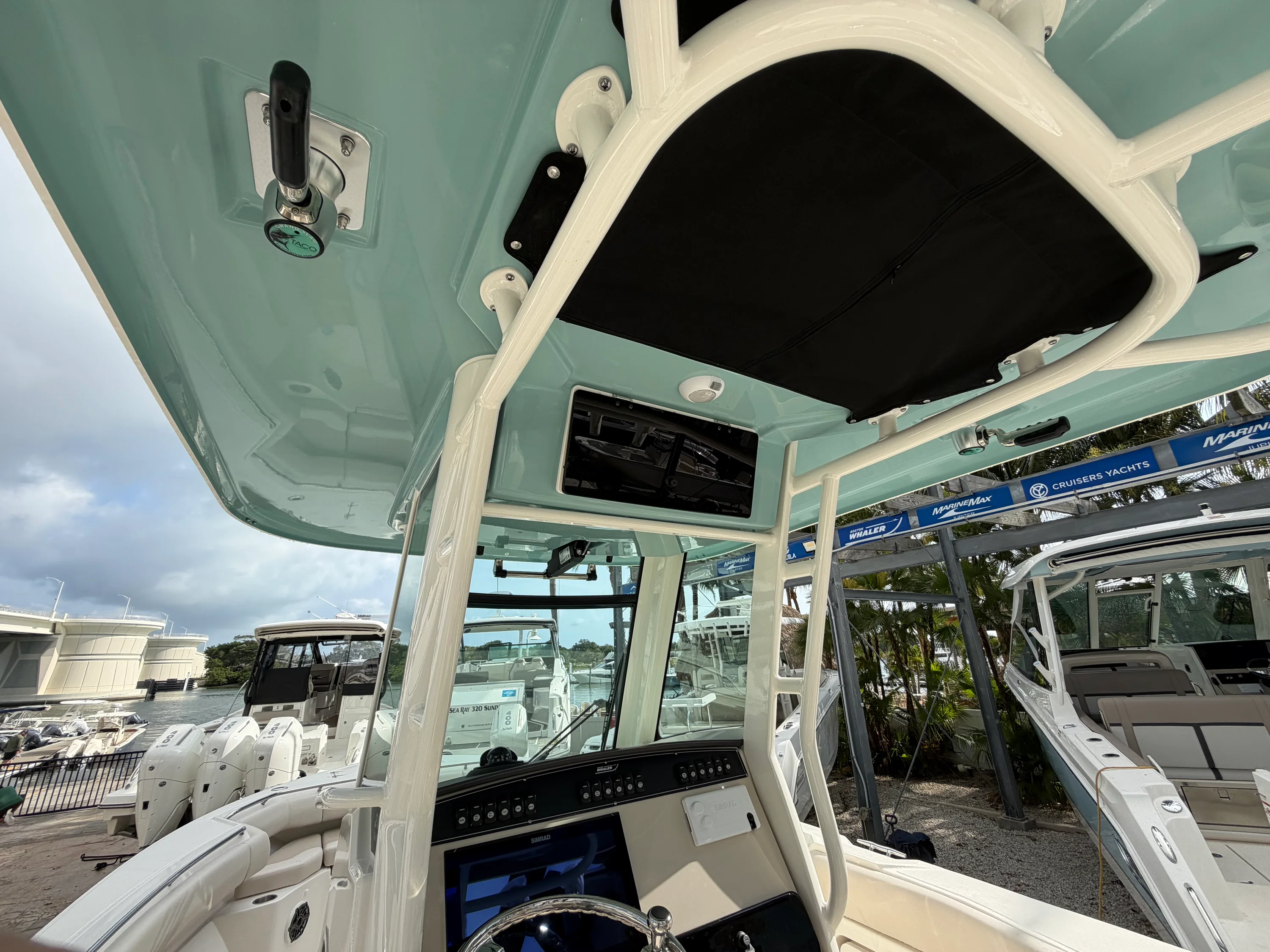 2026 Boston Whaler 280 Outrage Image Thumbnail #16