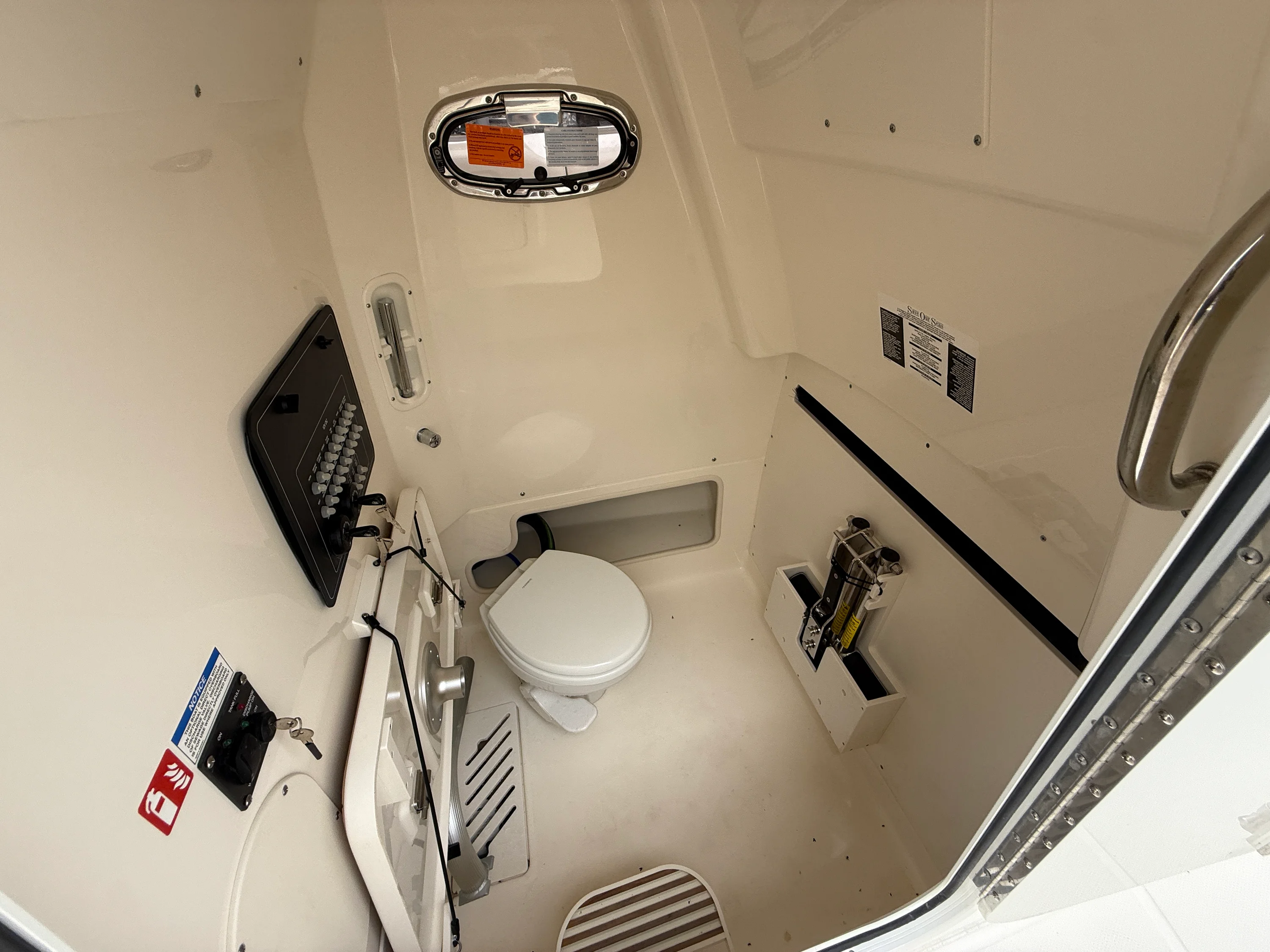 2026 Boston Whaler 280 Outrage Image Thumbnail #11