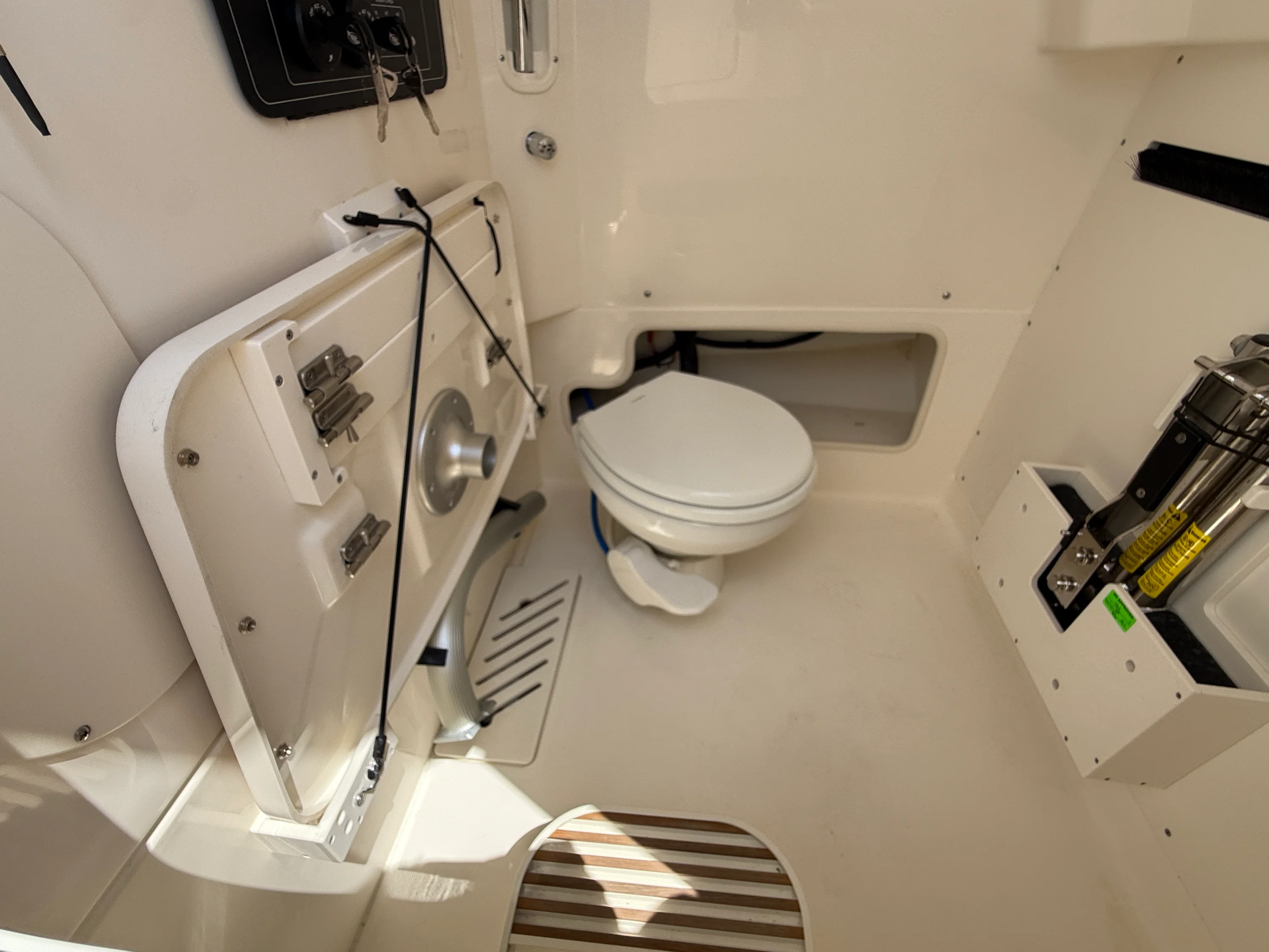 2026 Boston Whaler 280 Outrage Image Thumbnail #26
