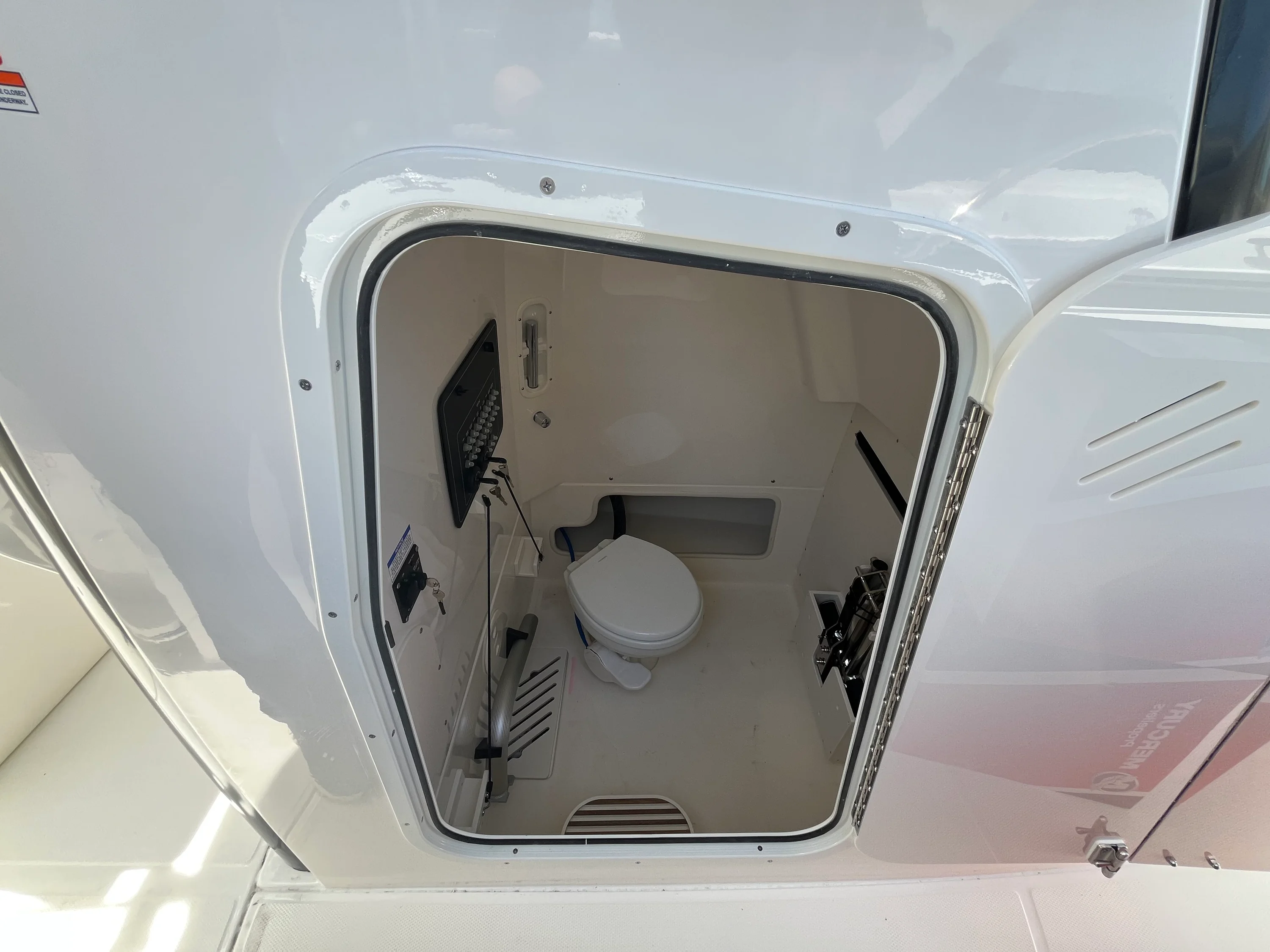 2026 Boston Whaler 280 Outrage Image Thumbnail #25