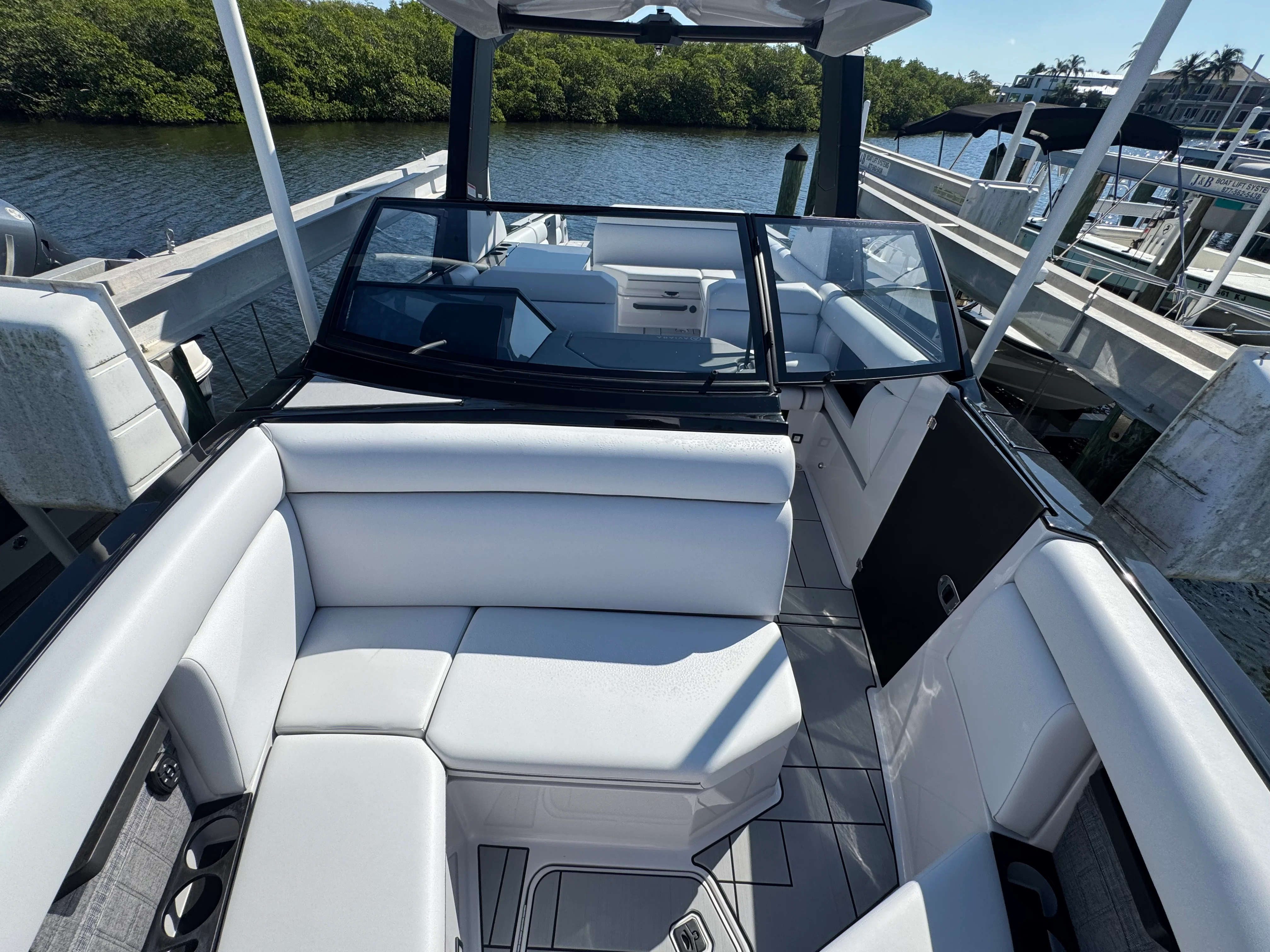 2025 Aviara 28 SURF Image Thumbnail #21