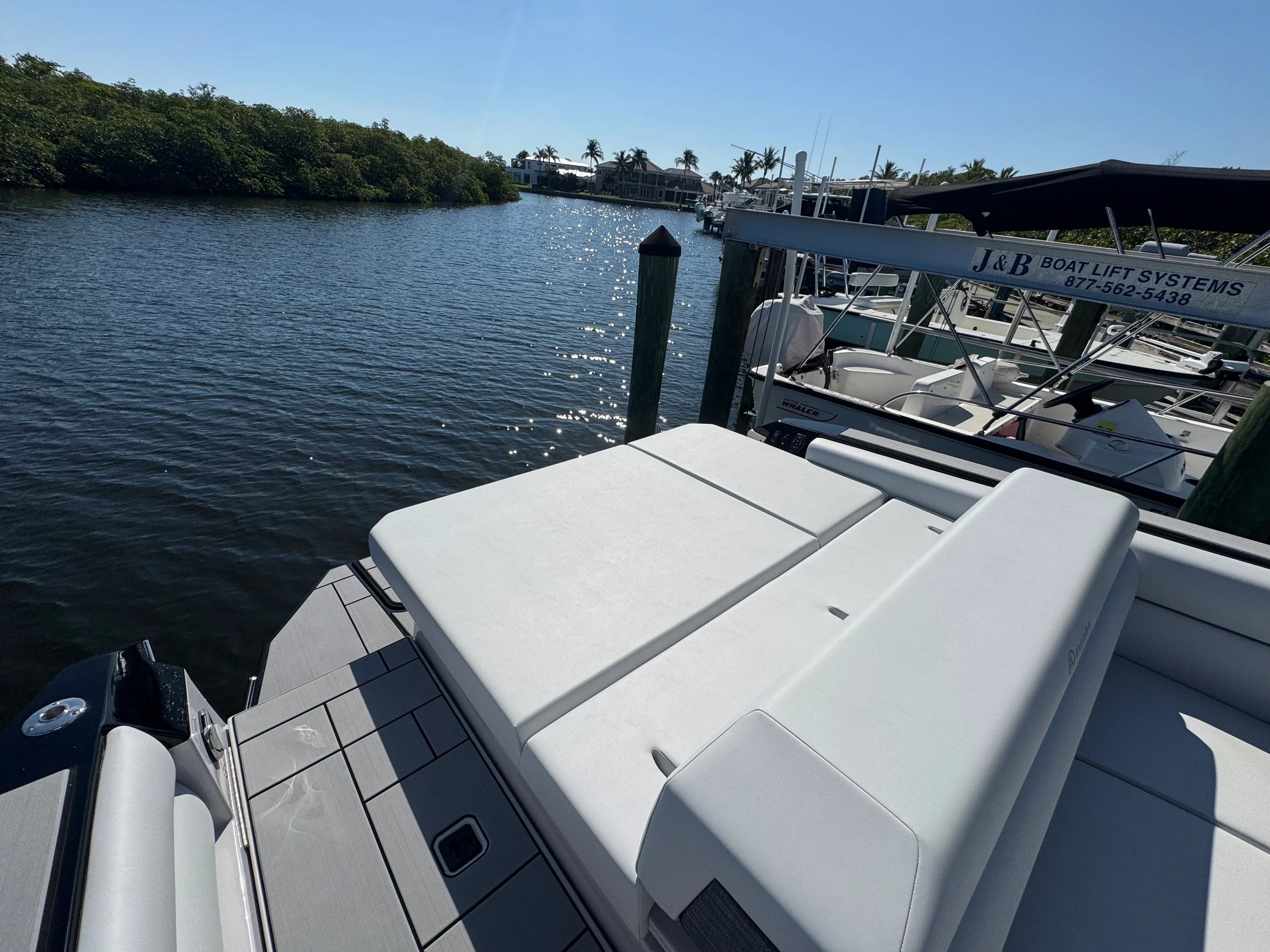 2025 Aviara 28 SURF Image Thumbnail #5