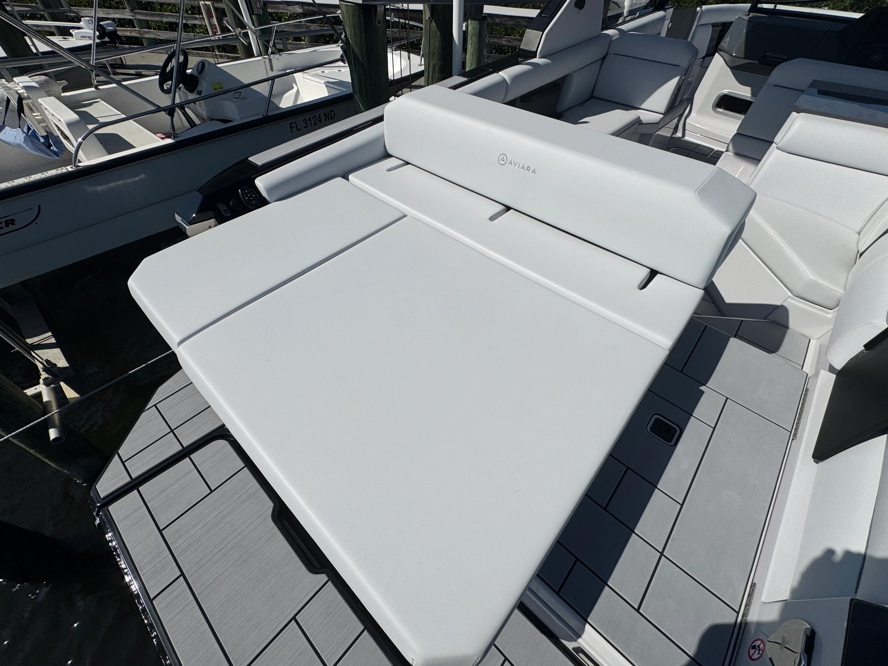 2025 Aviara 28 SURF Image Thumbnail #6