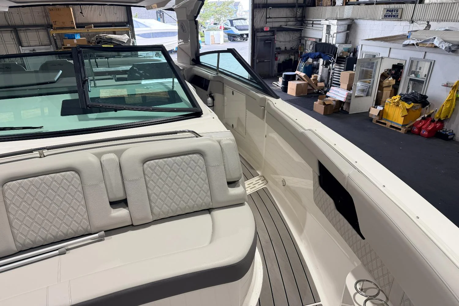 2022 Sea Ray SLX 400 Outboard Image Thumbnail #29